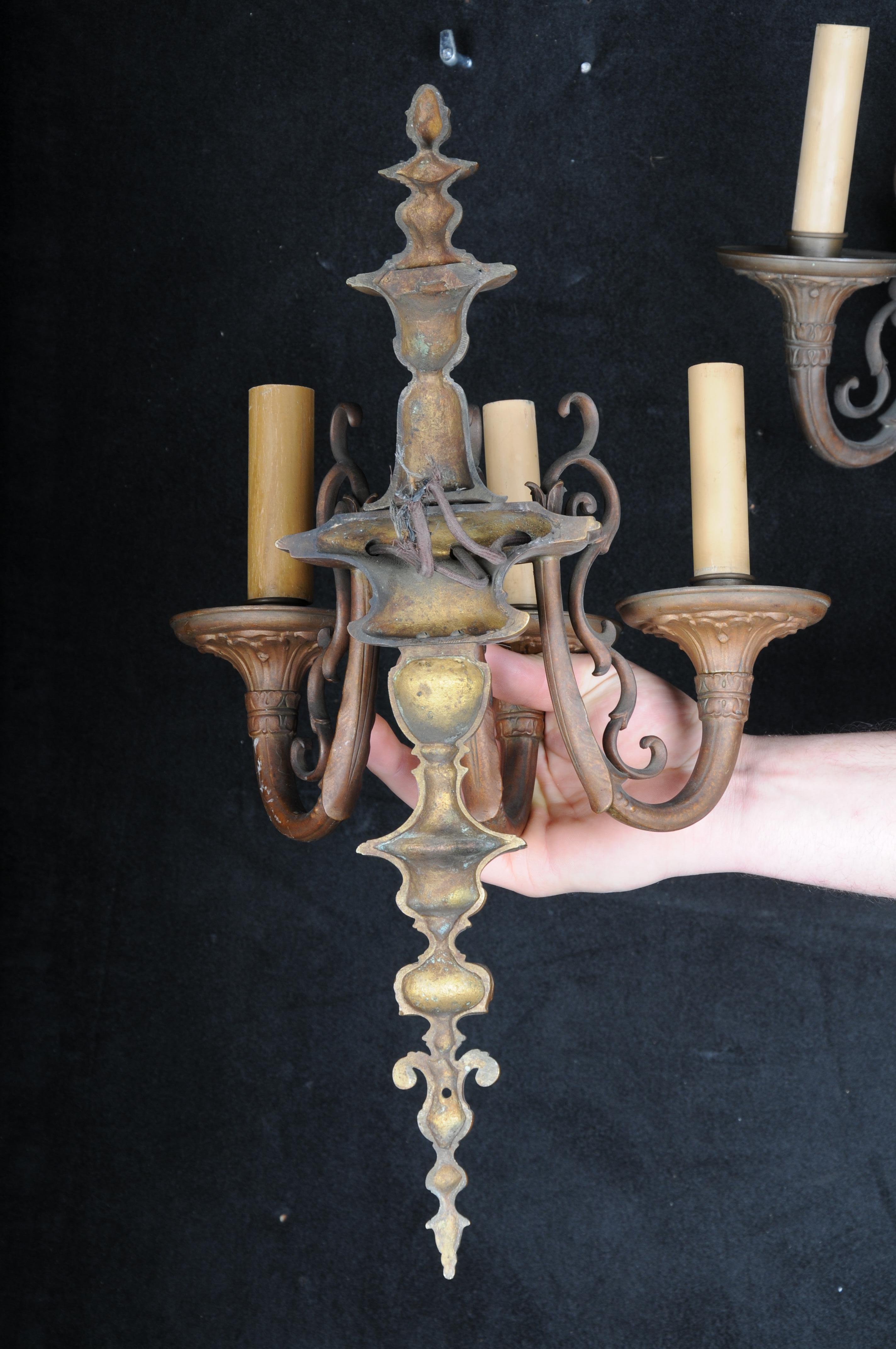 20th Beautiful Bronze Wall Lamp/Sconces in Louis XVI For Sale 9