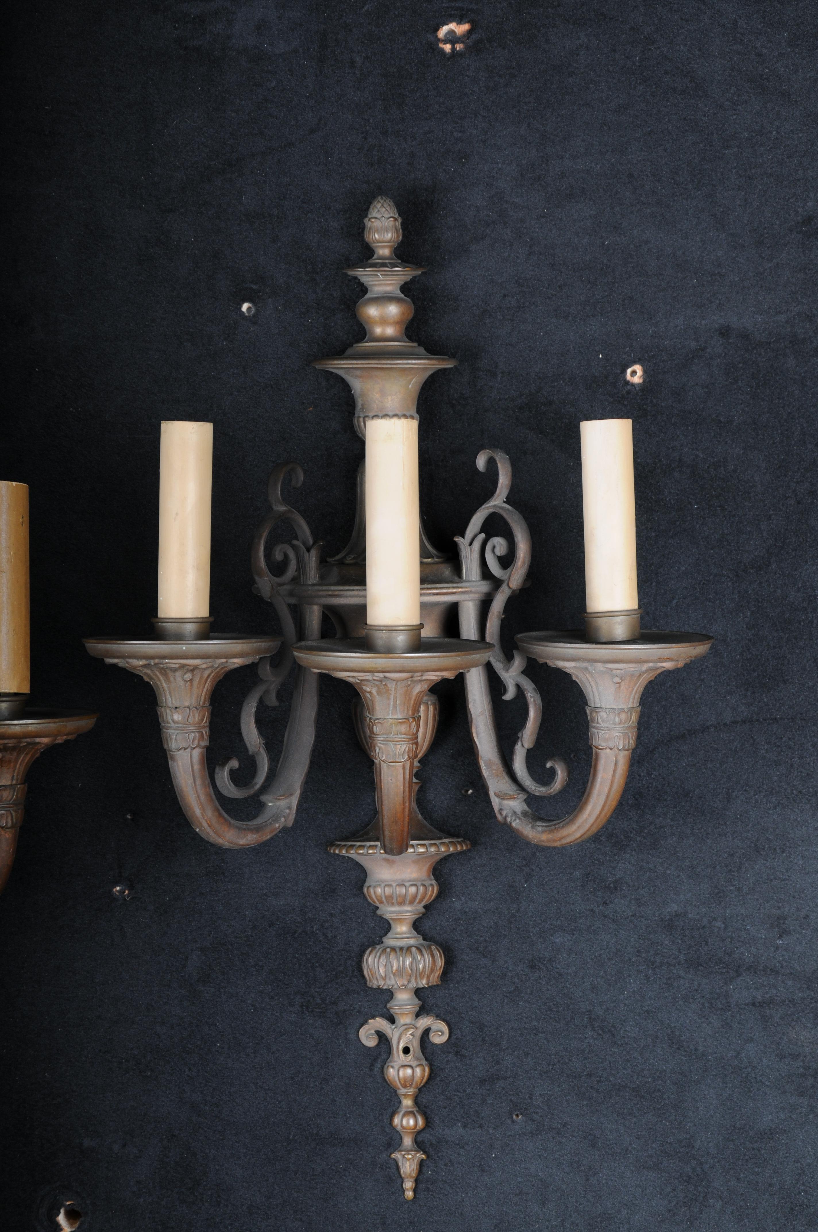 20th Beautiful Bronze Wall Lamp/Sconces in Louis XVI In Good Condition For Sale In Berlin, DE