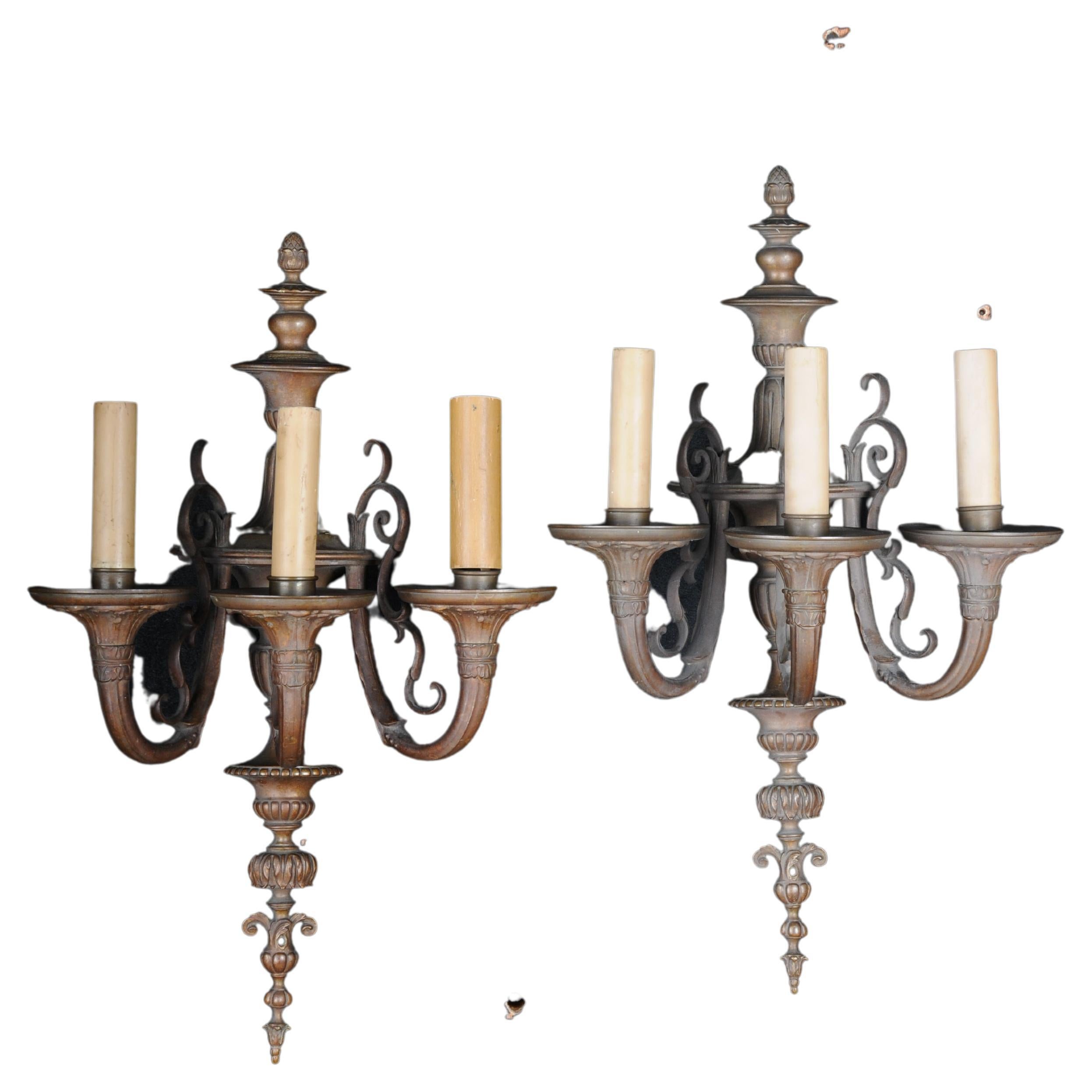20th Beautiful Bronze Wall Lamp/Sconces in Louis XVI For Sale