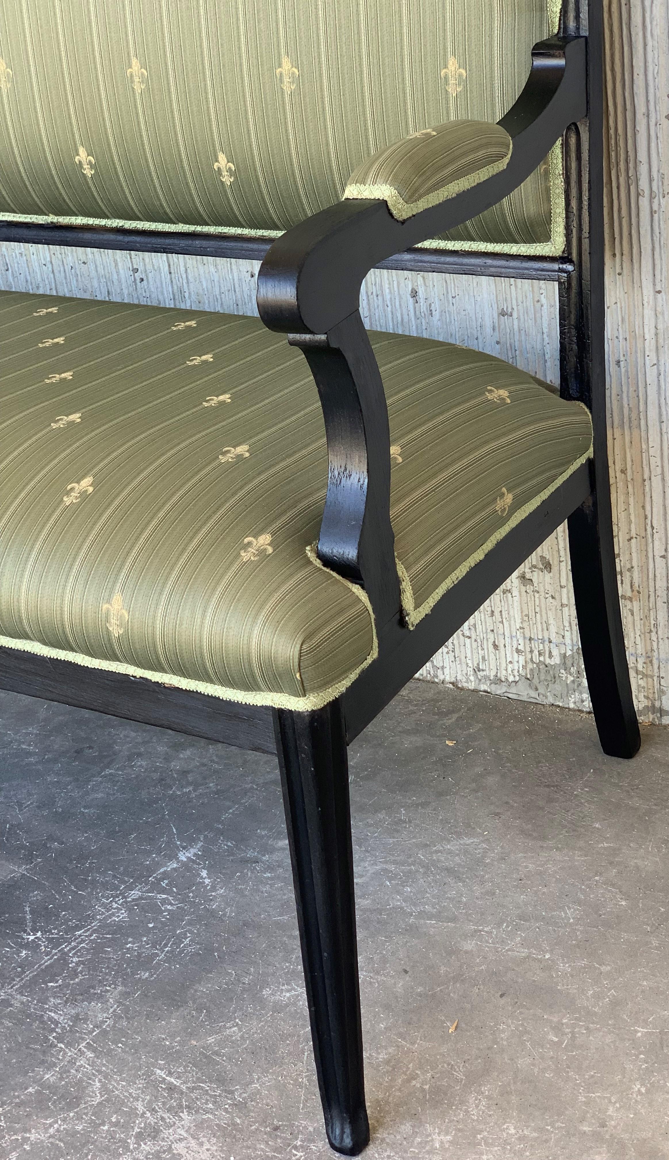 Ensemble de sièges français noirs du 20ème siècle : canapé et deux fauteuils de style Louis Seize en vente 8