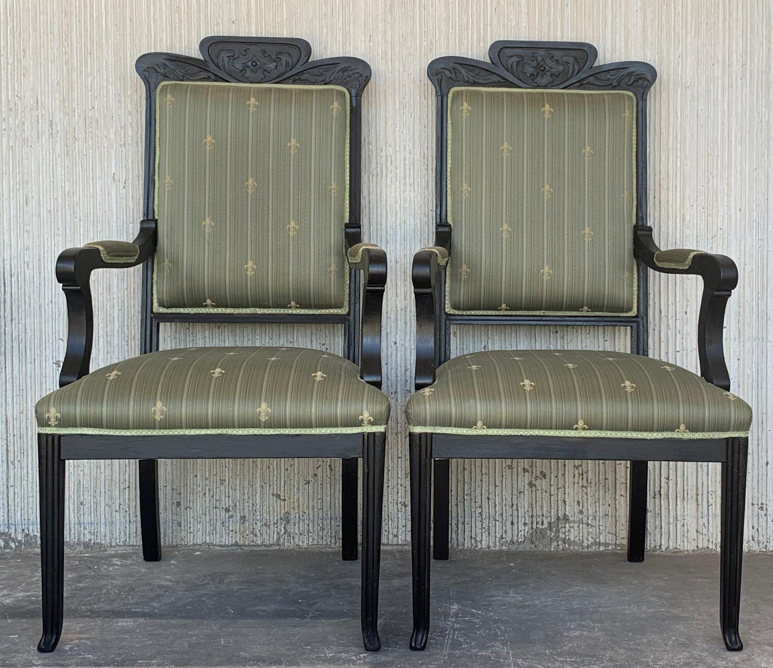20ième siècle Ensemble de sièges français noirs du 20ème siècle : canapé et deux fauteuils de style Louis Seize en vente