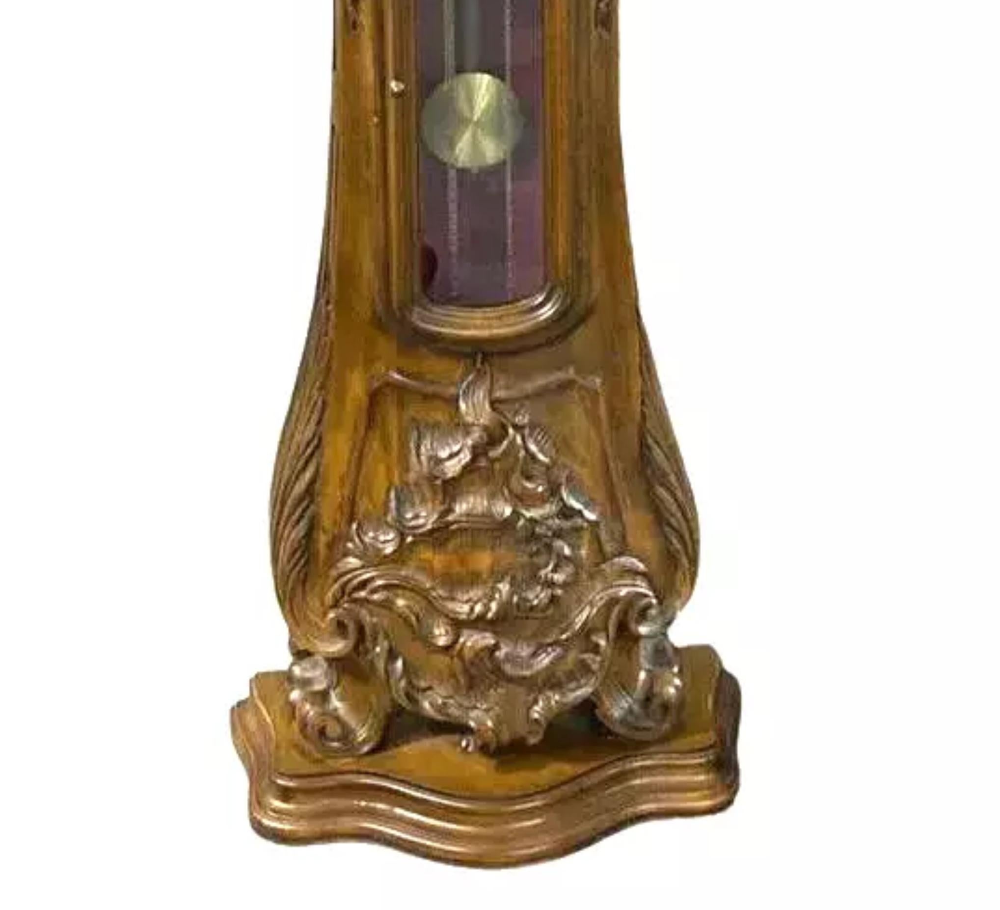 Siglo XX, 1900  ¡Reloj de pie antiguo, europeo, tallado a mano, de nogal! Otro en venta