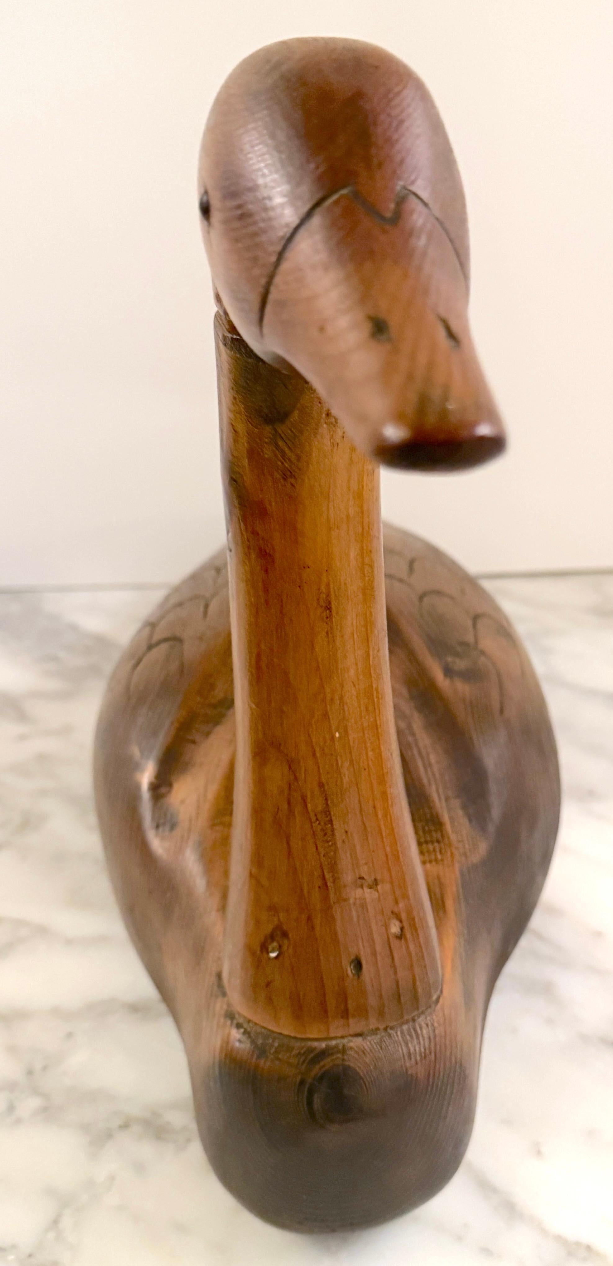 20ème C.  Sculpture en bois naturel sculpté de Swan articulé en vente 5
