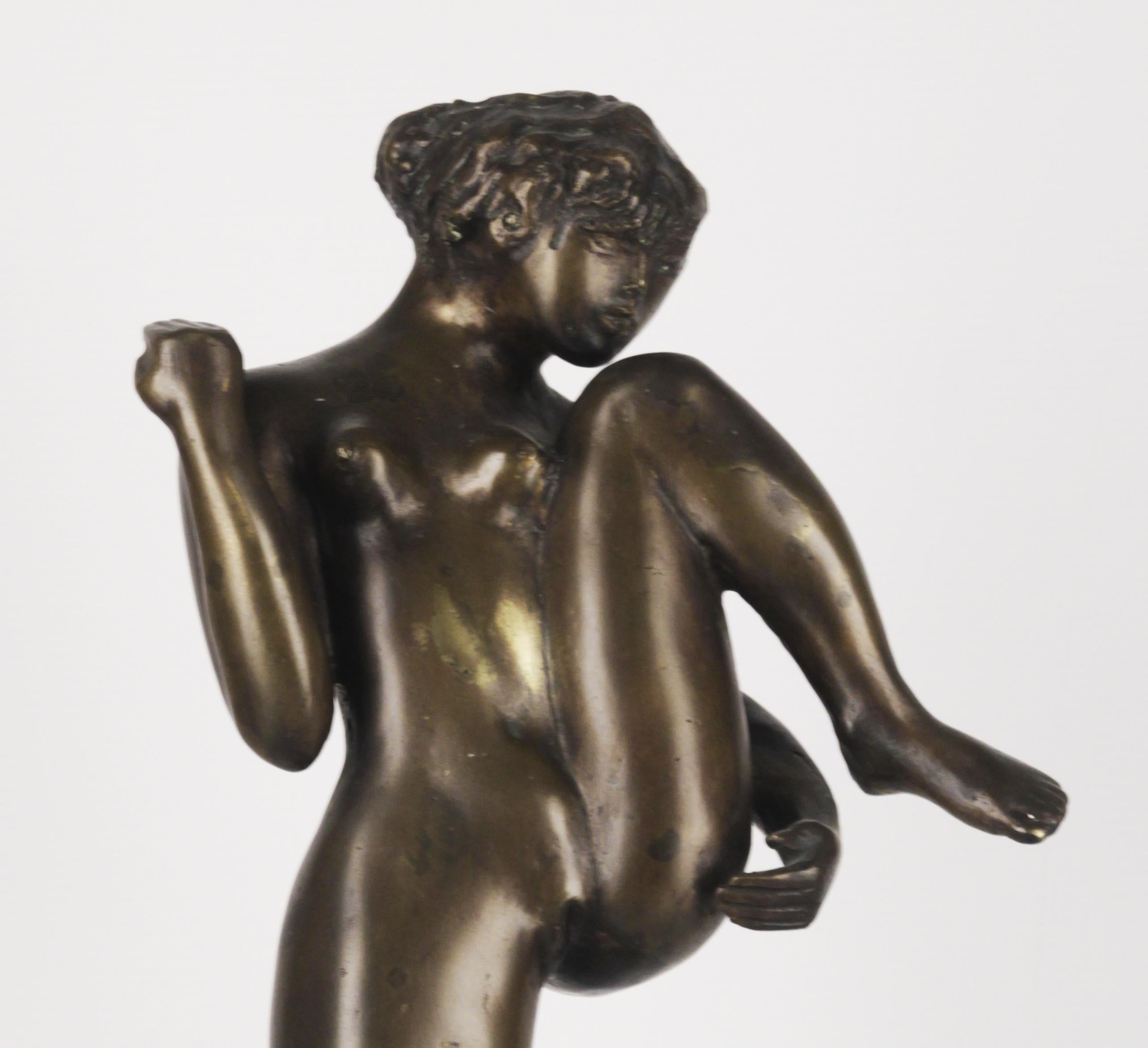Calco Scultura in bronzo del 20° secolo di una donna nuda dello scultore argentino J. Mariano Pagés in vendita