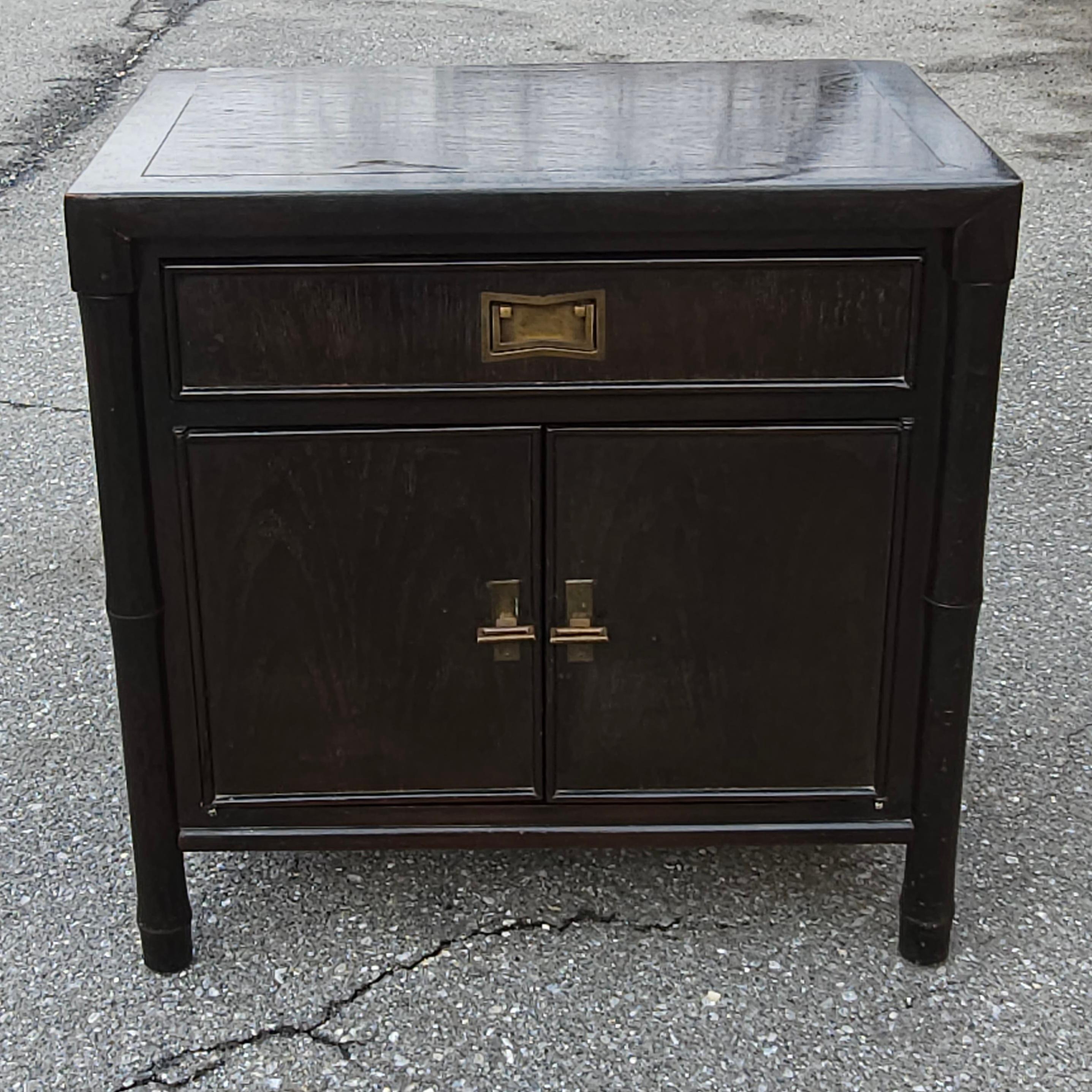 20th C. Century Furniture Chin Hua Collection Ebonized Mahogany Bedside Table  For Sale 5