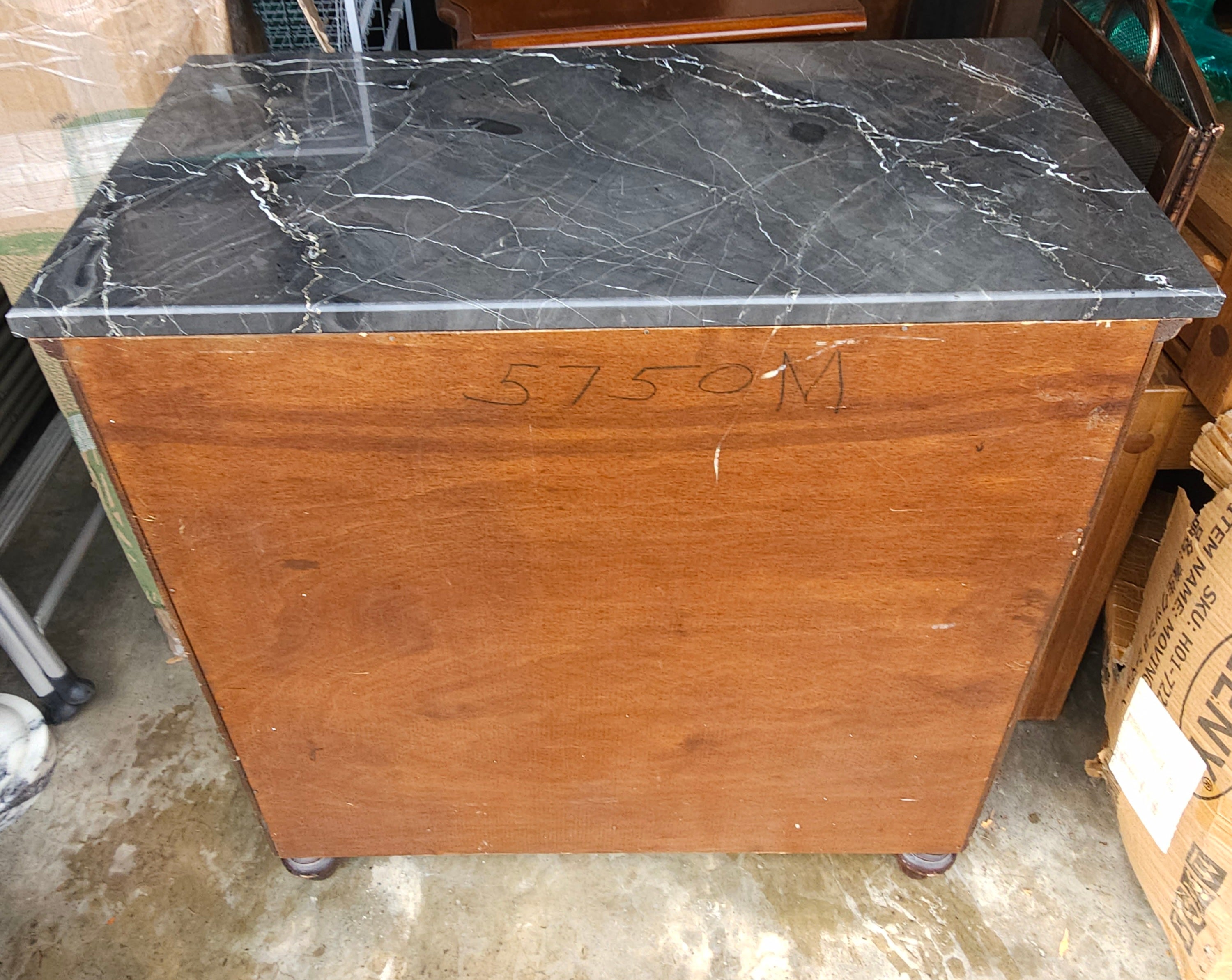 20th C Colony House American Empire Style Mahogany Chest of Drawers w Marble Top For Sale 5