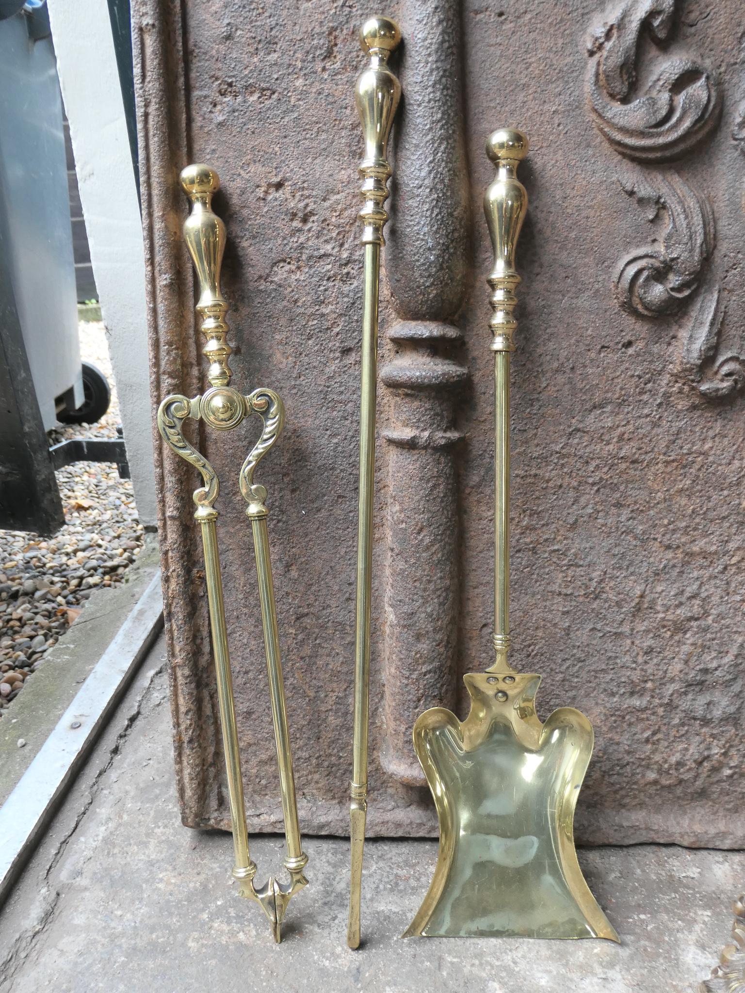Polished 20th C. English Brass Art Nouveau/Arts & Crafts Companion Set For Sale