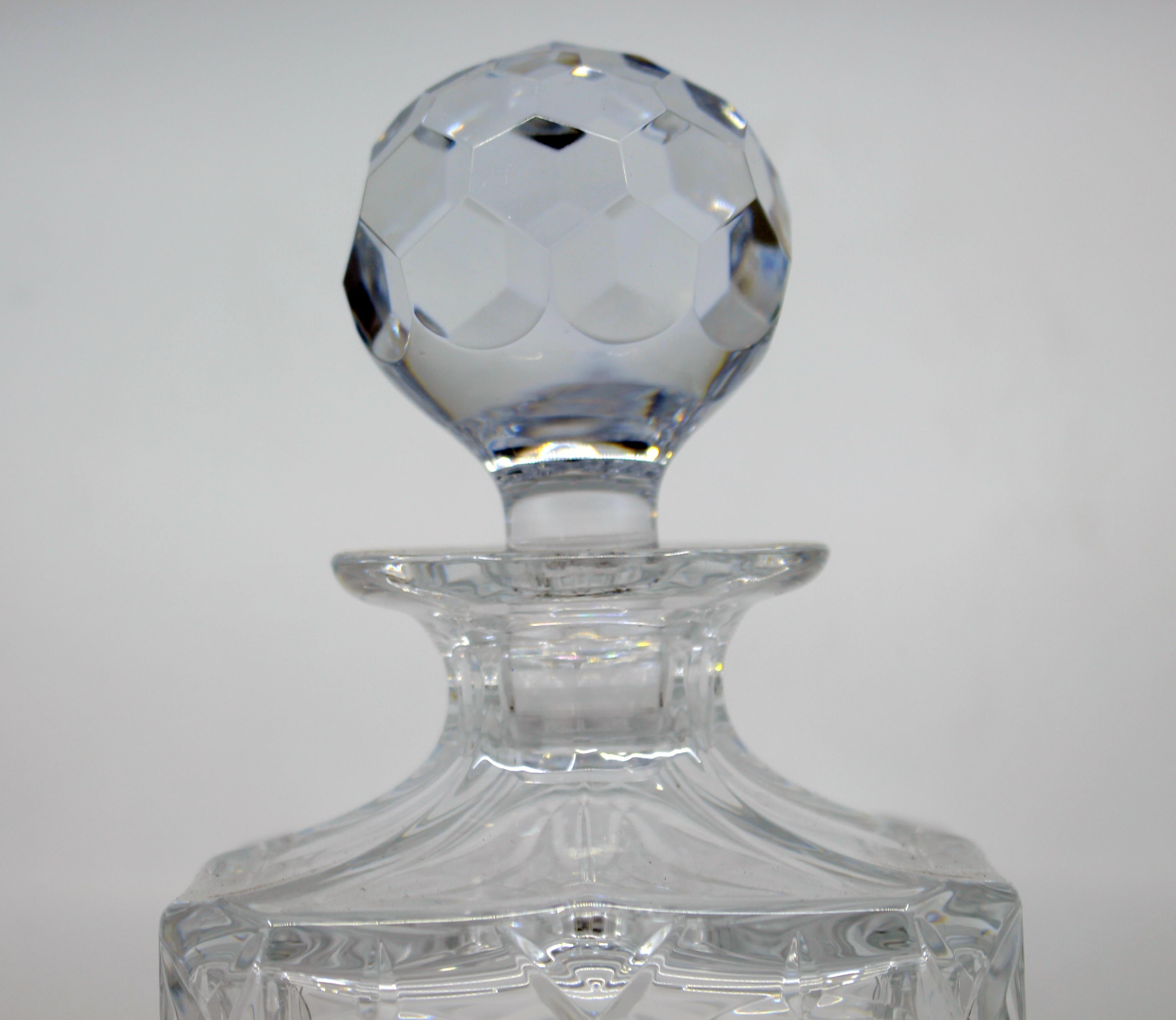 20th Century English Cut Glass Crystal Square Spirit Decanter In Good Condition In Worcester, Worcestershire
