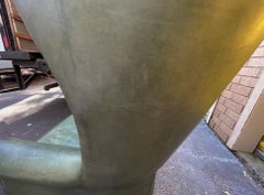 20-C. Sillón de orejas Hepplewhite de piel Ralph Lauren estilo inglés