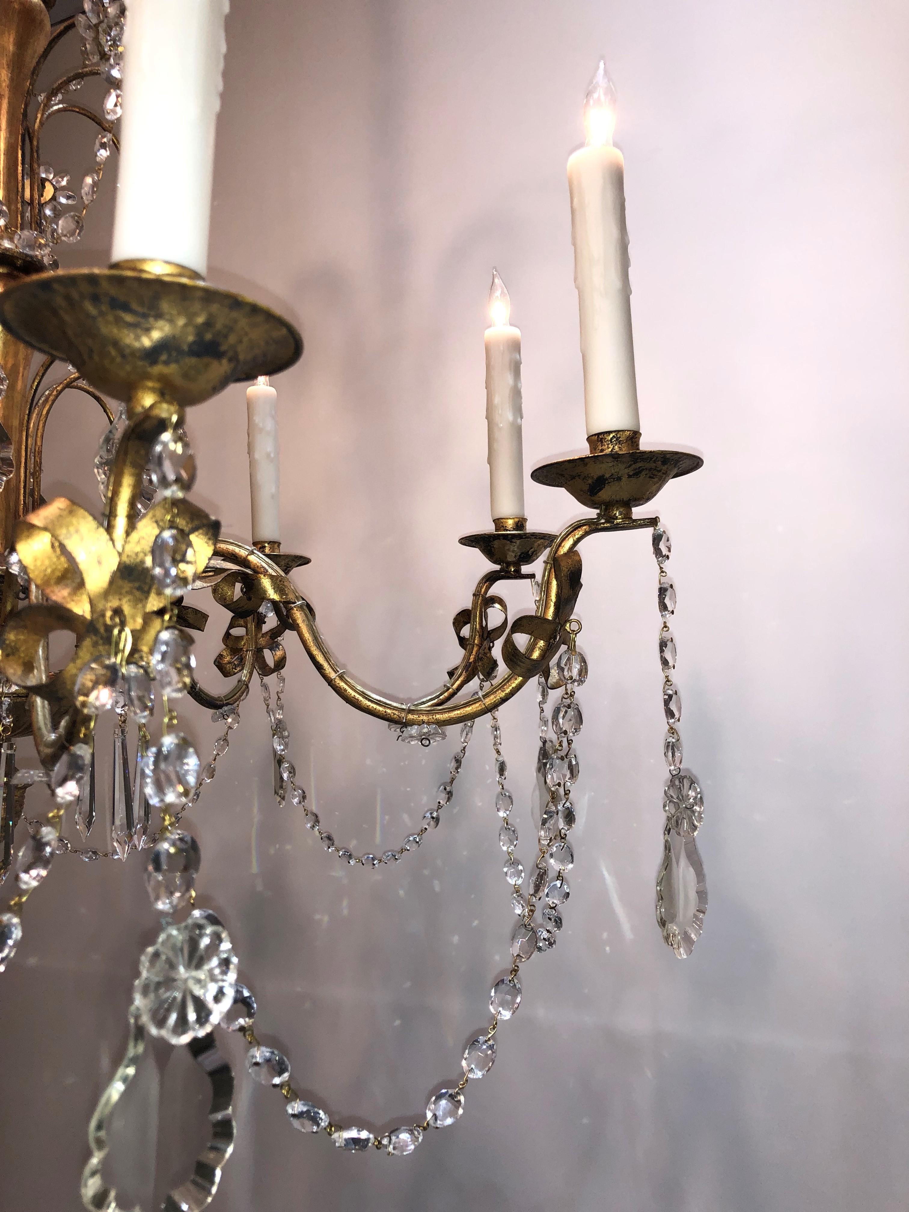 20th Century French Grand Tole and Crystal Chandelier im Zustand „Gut“ in Charleston, SC