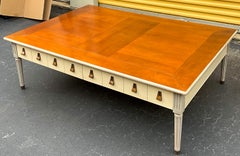 20e siècle. Table basse de style Modernity suédoise peinte en gris Grange avec cuir