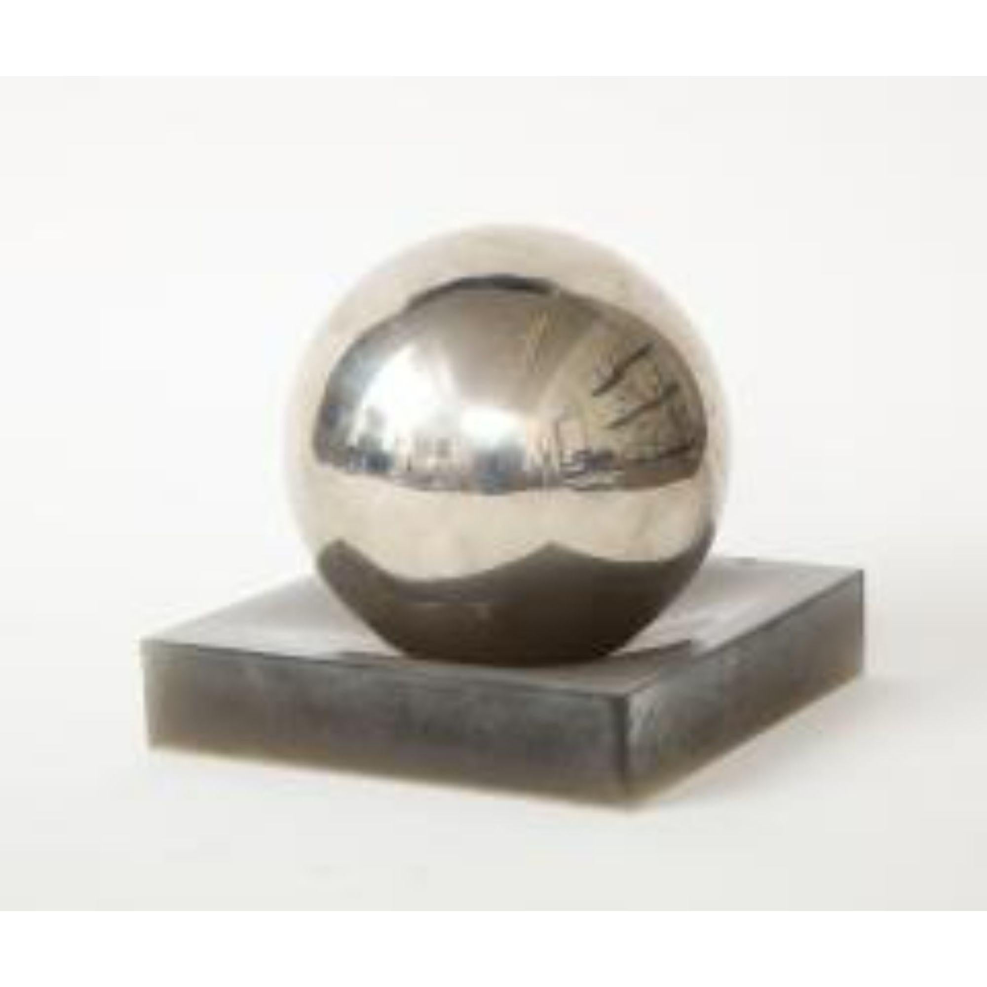 20th C. Grey and Chrome Small Sculpture, Silver Ball on Lucite Base For Sale 3
