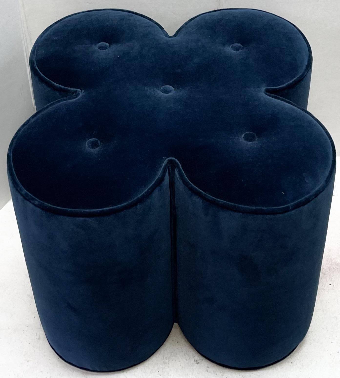 20th-C. Hollywood Regency Style Blue Tufted Velvet Ottomans Flower Form, Pair In Good Condition In Kennesaw, GA
