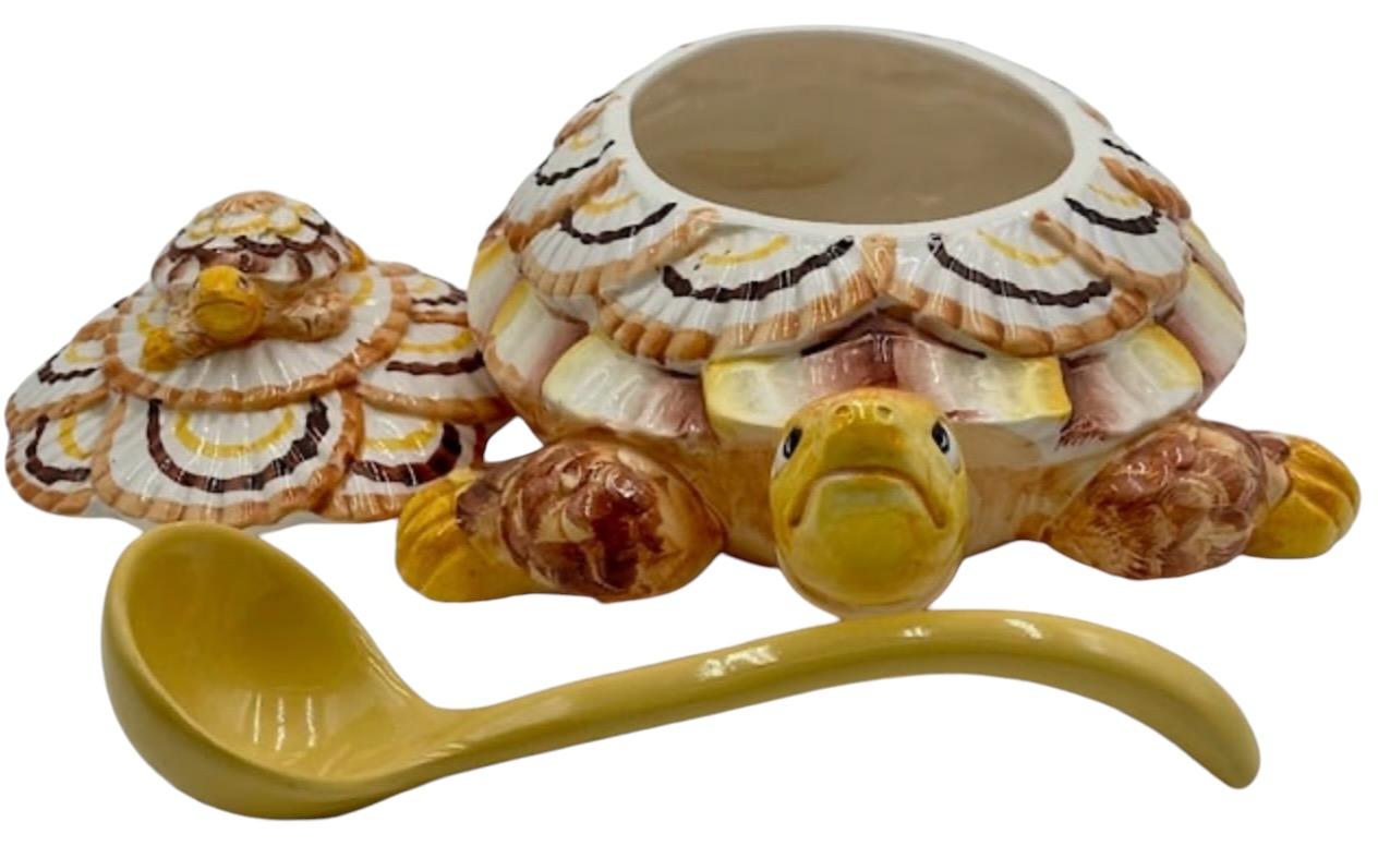 20th-C. Hollywood Regency Turtle Form Ceramic Tureen W/ Ladle By Seymour Mann In Good Condition For Sale In Kennesaw, GA
