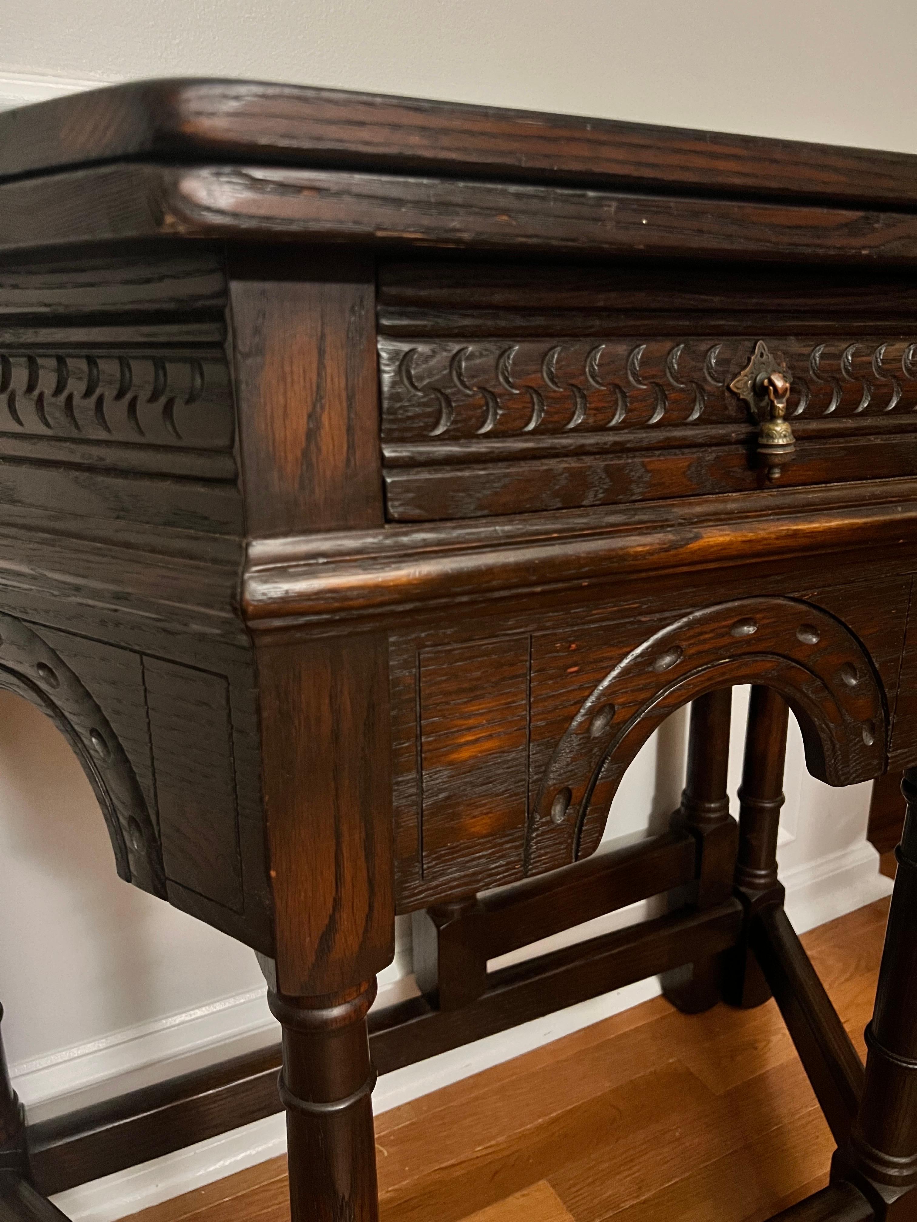 20th C. Jacobean Style Oak Flip-Top Console or Credence Table by Peck & Hills For Sale 5