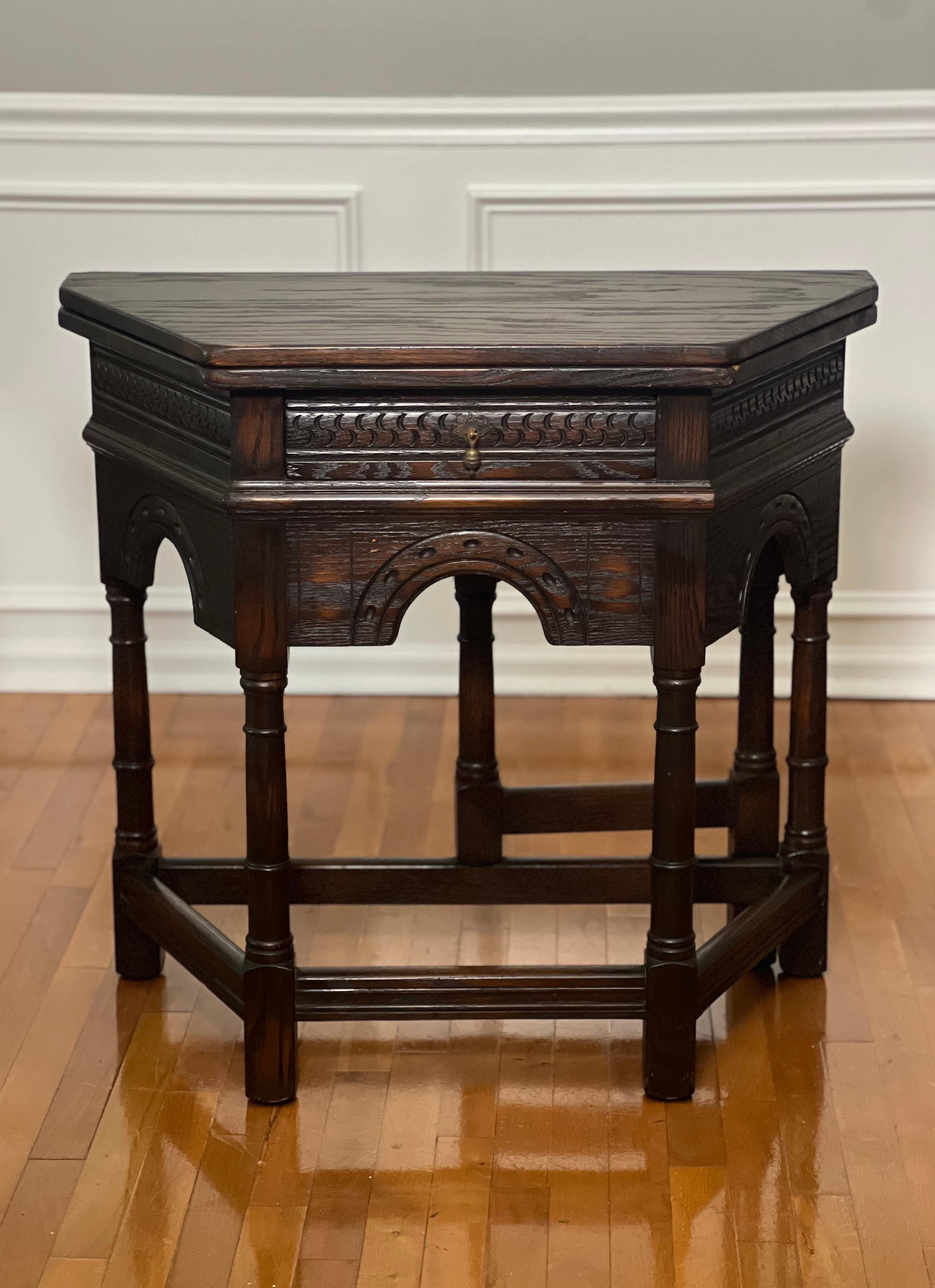 American 20th C. Jacobean Style Oak Flip-Top Console or Credence Table by Peck & Hills For Sale