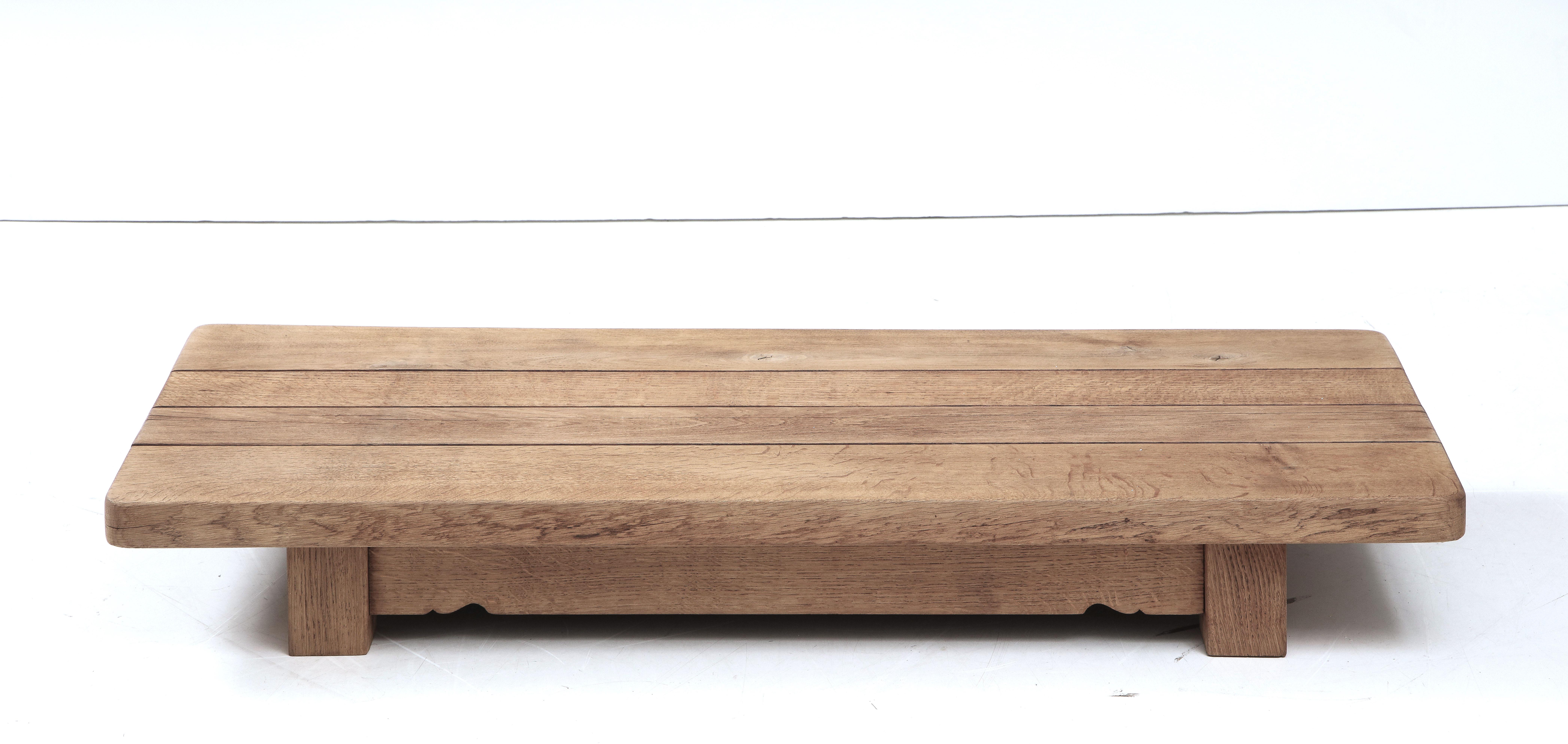 20th C. Japanese Low Coffee Oak Table with Butterfly Joints 4