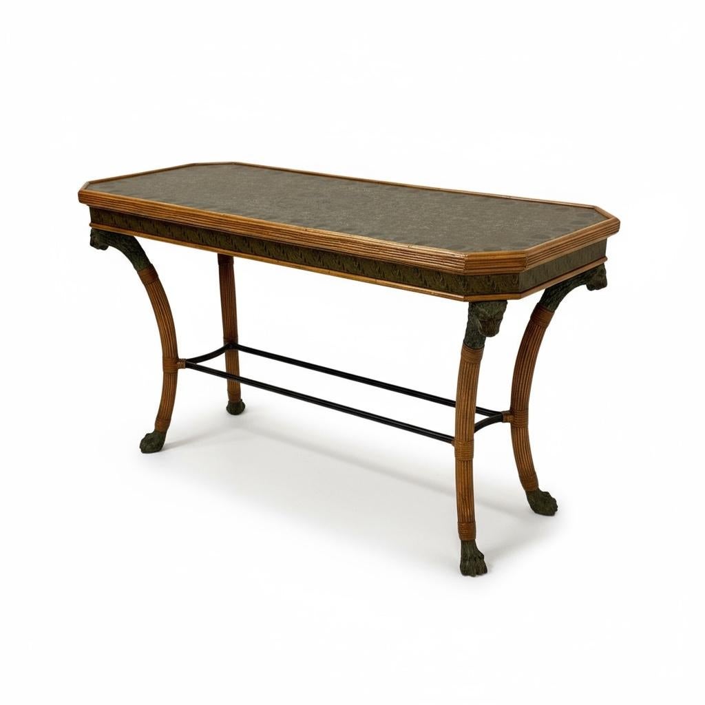 20-C. Maitland Smith Mesa consola de ratán de estilo neoclásico con leones de bronce en venta 2