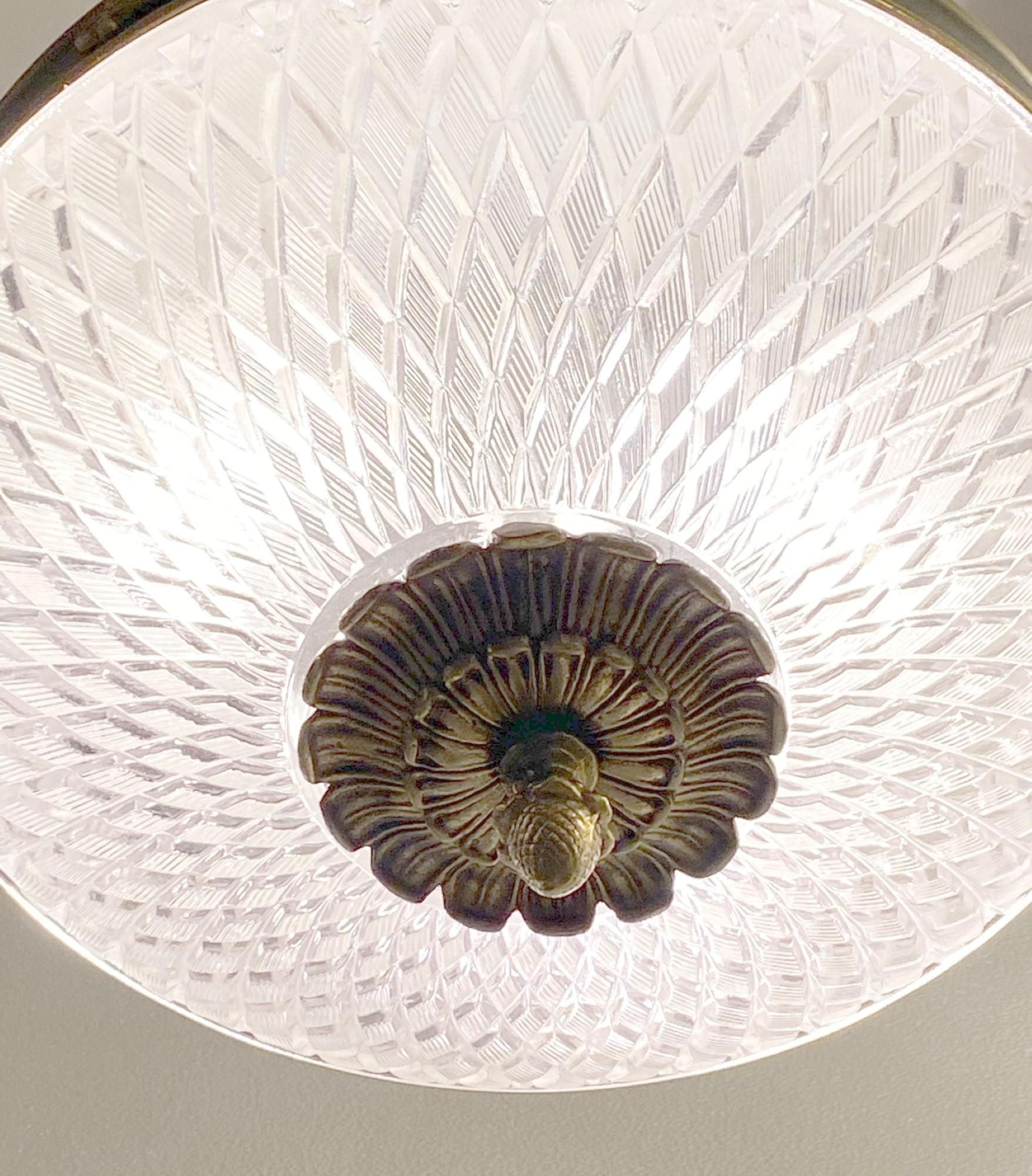 XX secolo NYC Waldorf Astoria Hotel Empire Luce di vetro per piatti in bronzo in vendita