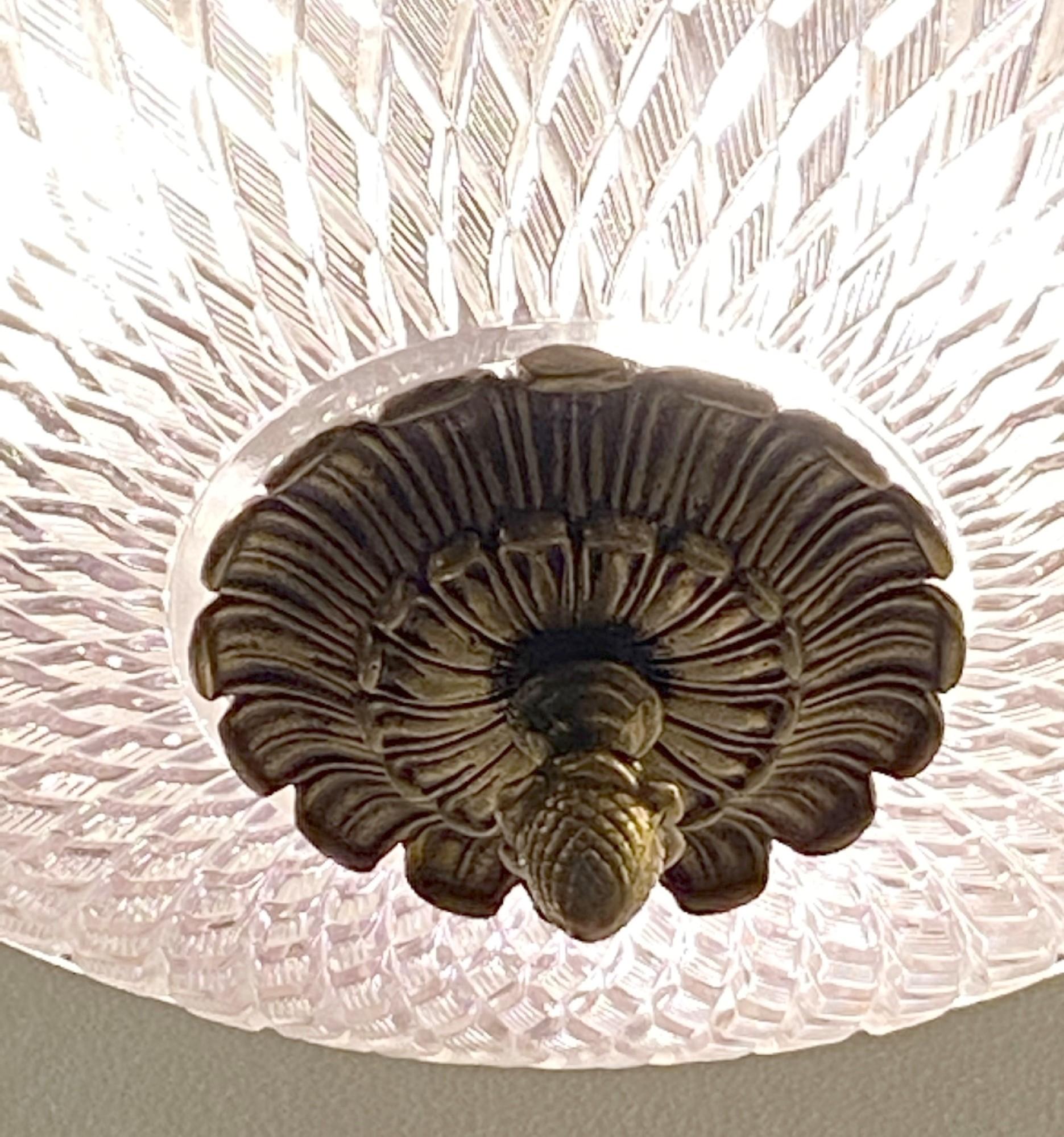 Bronzo NYC Waldorf Astoria Hotel Empire Luce di vetro per piatti in bronzo in vendita