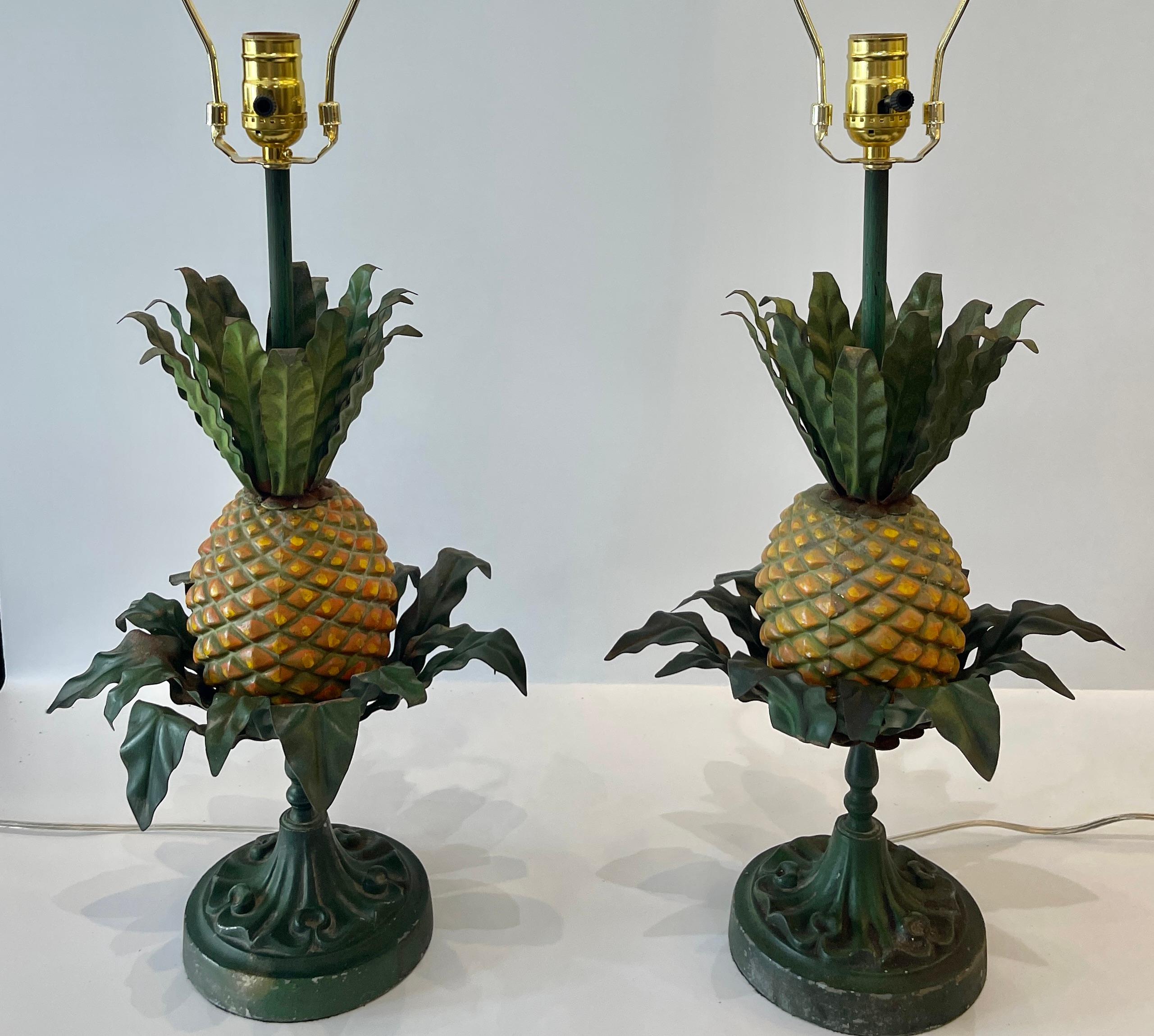 Français A.I.C. Pair  Lampes de table ananas Greene & Greene en vente