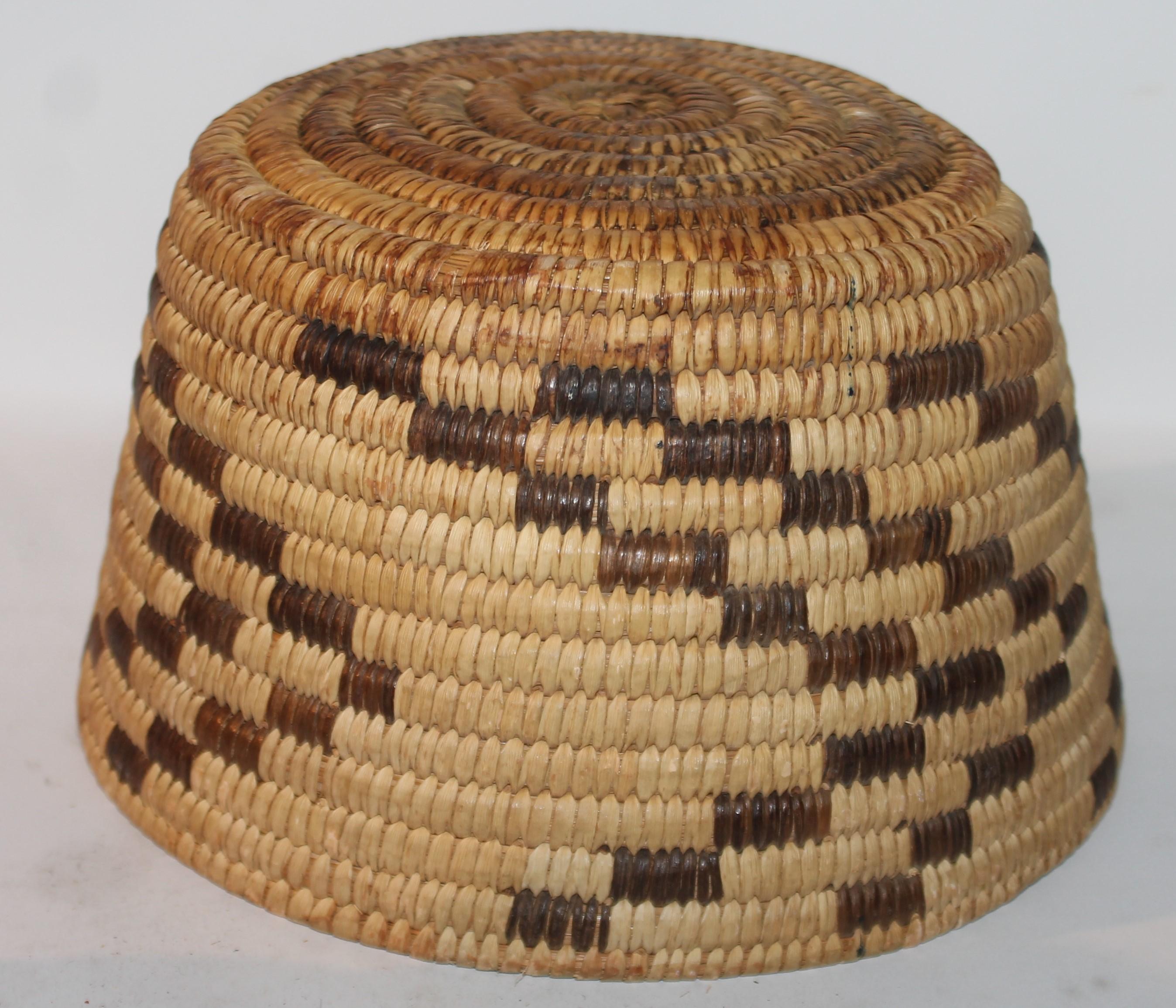 20th C Papago Indian Baskets Set of 3 For Sale 5