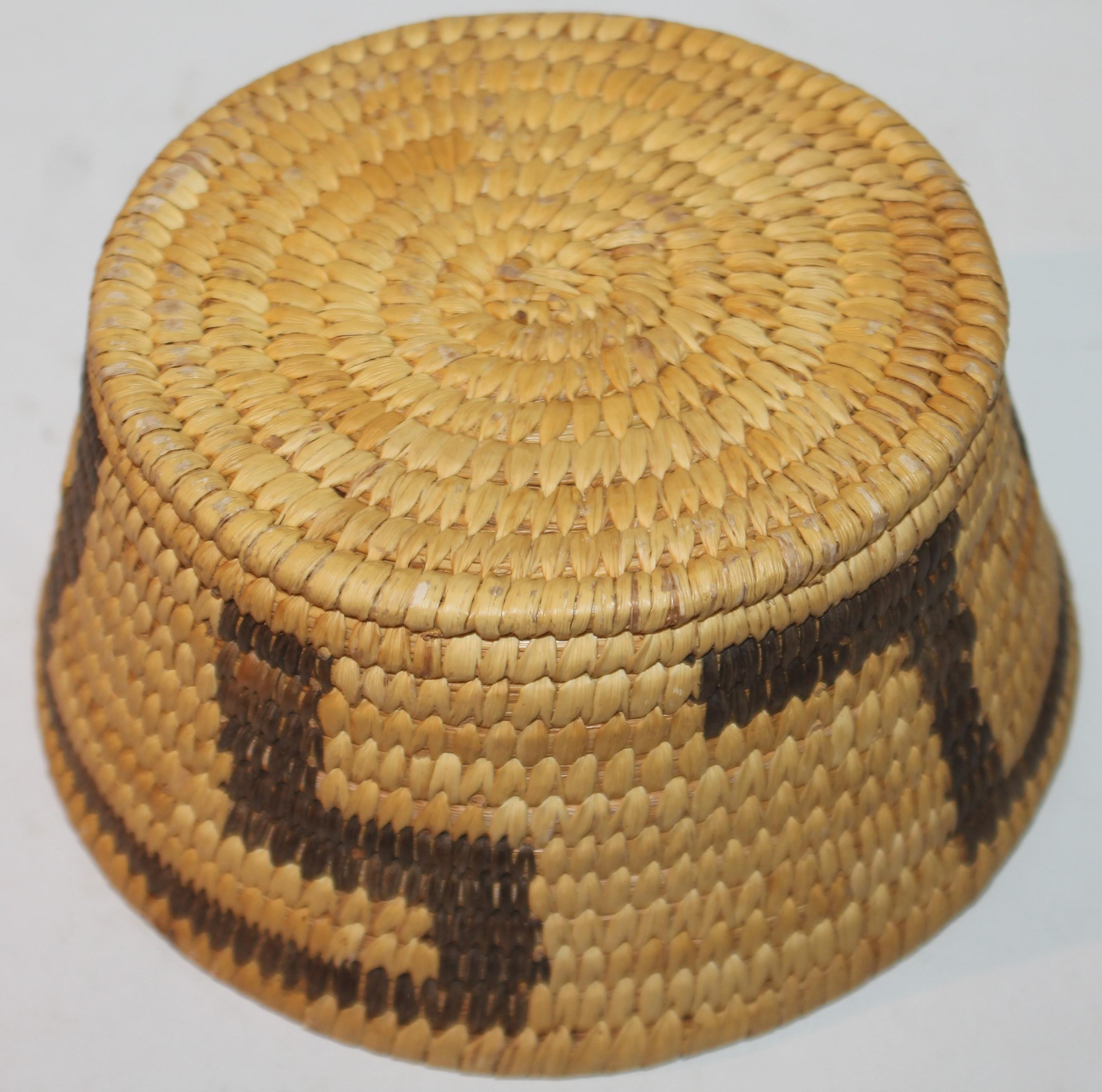 20th C Papago Indian Baskets Set of 3 In Good Condition For Sale In Los Angeles, CA