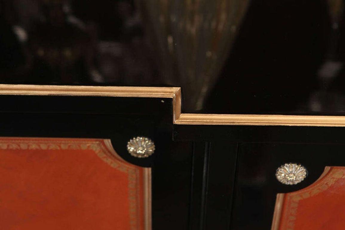 Credenza francese sofisticata del 20° secolo di M. I. M. in vendita 1