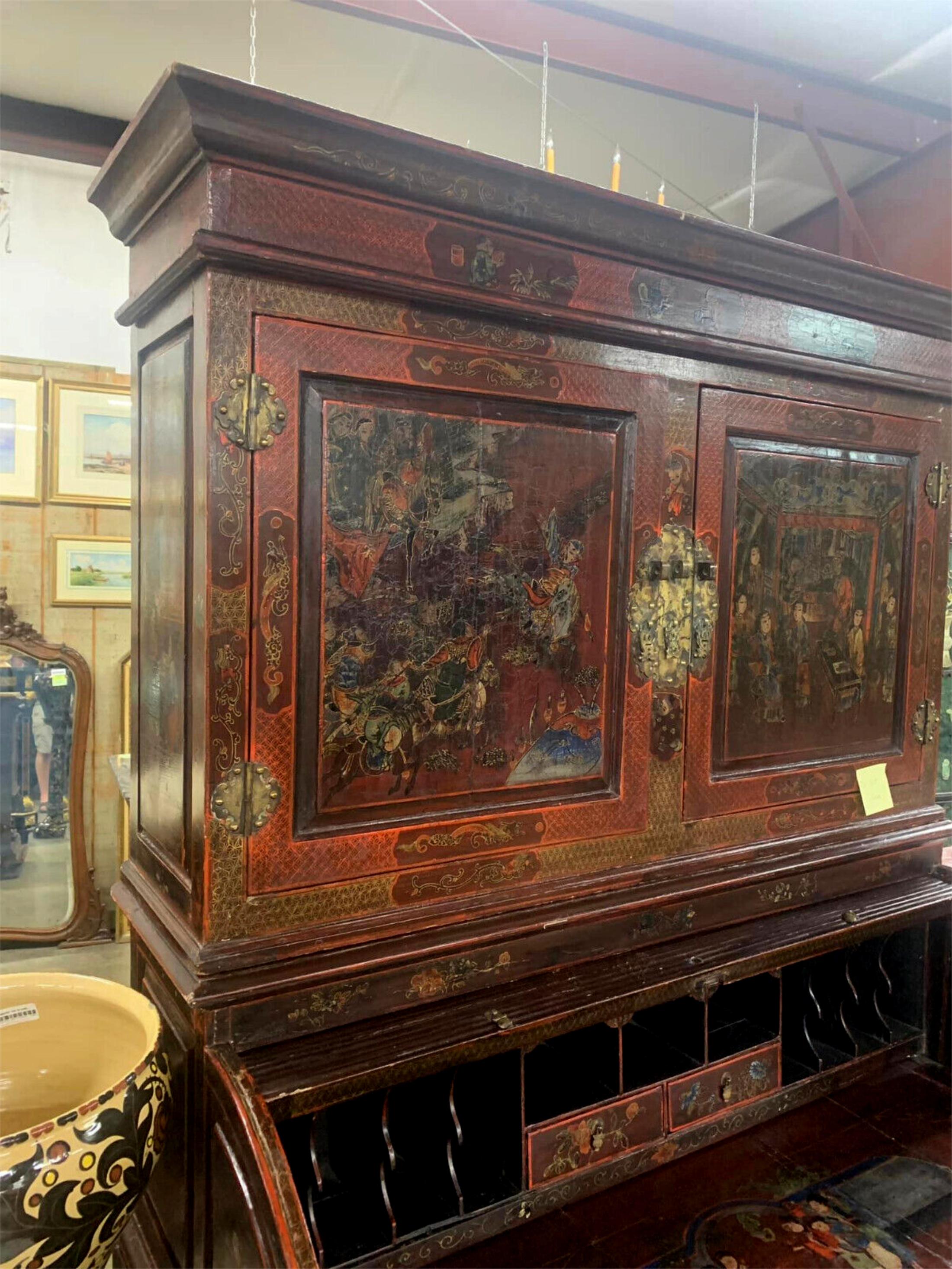 Bureau vintage/ancien du 20ème siècle, bibliothèque, chinoise, peinte en rouge  Bureau à roulettes en vente 2