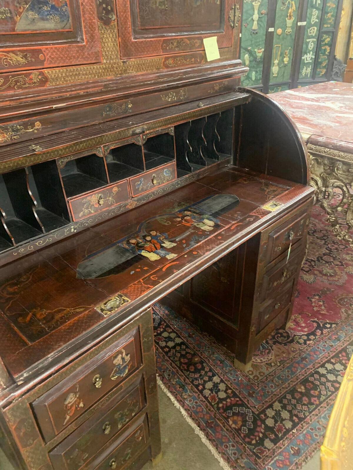 Laqué Bureau vintage/ancien du 20ème siècle, bibliothèque, chinoise, peinte en rouge  Bureau à roulettes en vente