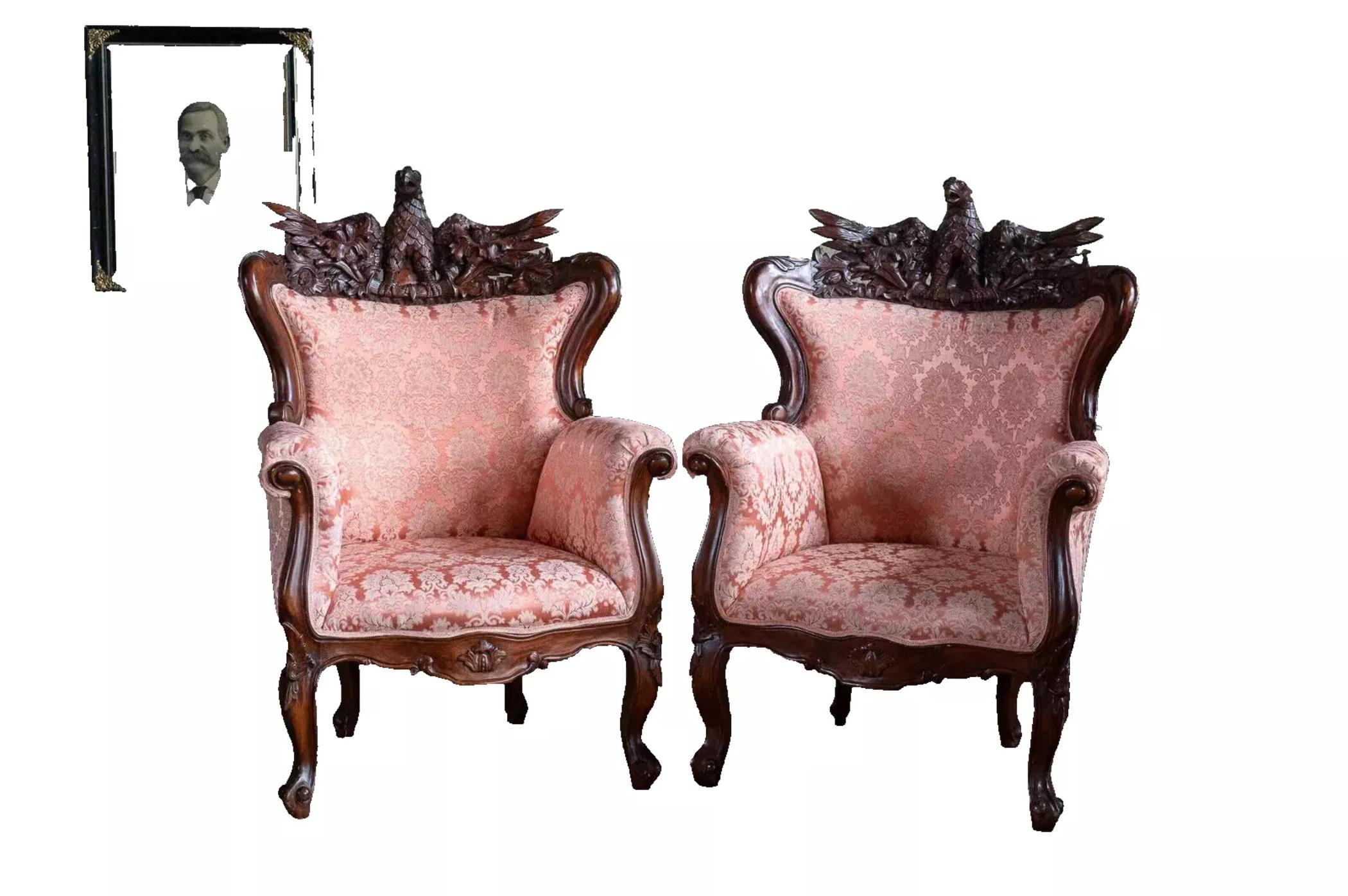 Gorgeous  Set with Sofa and Arm Chairs, Set of 3, Victorian Style, Carved, Eagle, Pink, Vintage, 20th Century, 1900's!!

A Victorian Style sofa with an ornate carved wood eagle on the back. Upholstered with pink satin with medallion motifs. There is