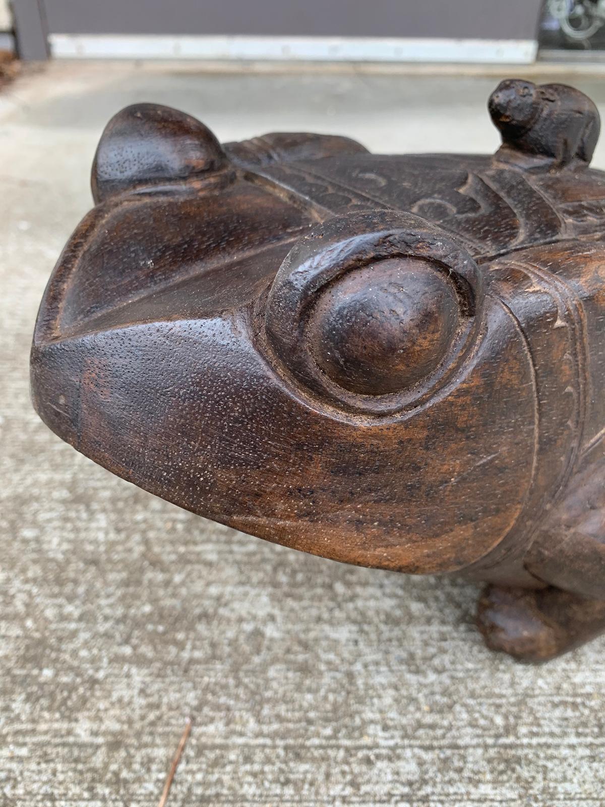 20th Century Carved Wood Frog Box 2