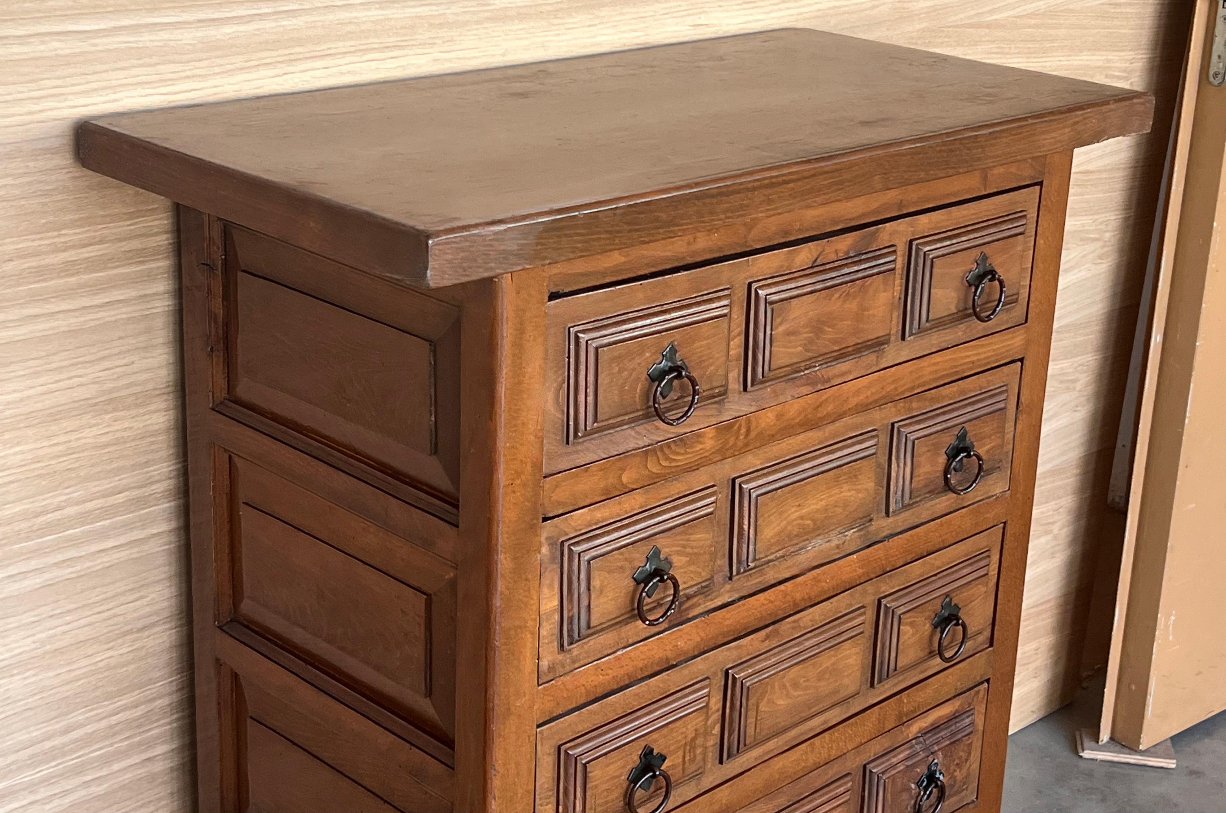 20th Catalan Spanish Baroque Carved Walnut Tuscan Chest of Drawers or Nightstand For Sale 1