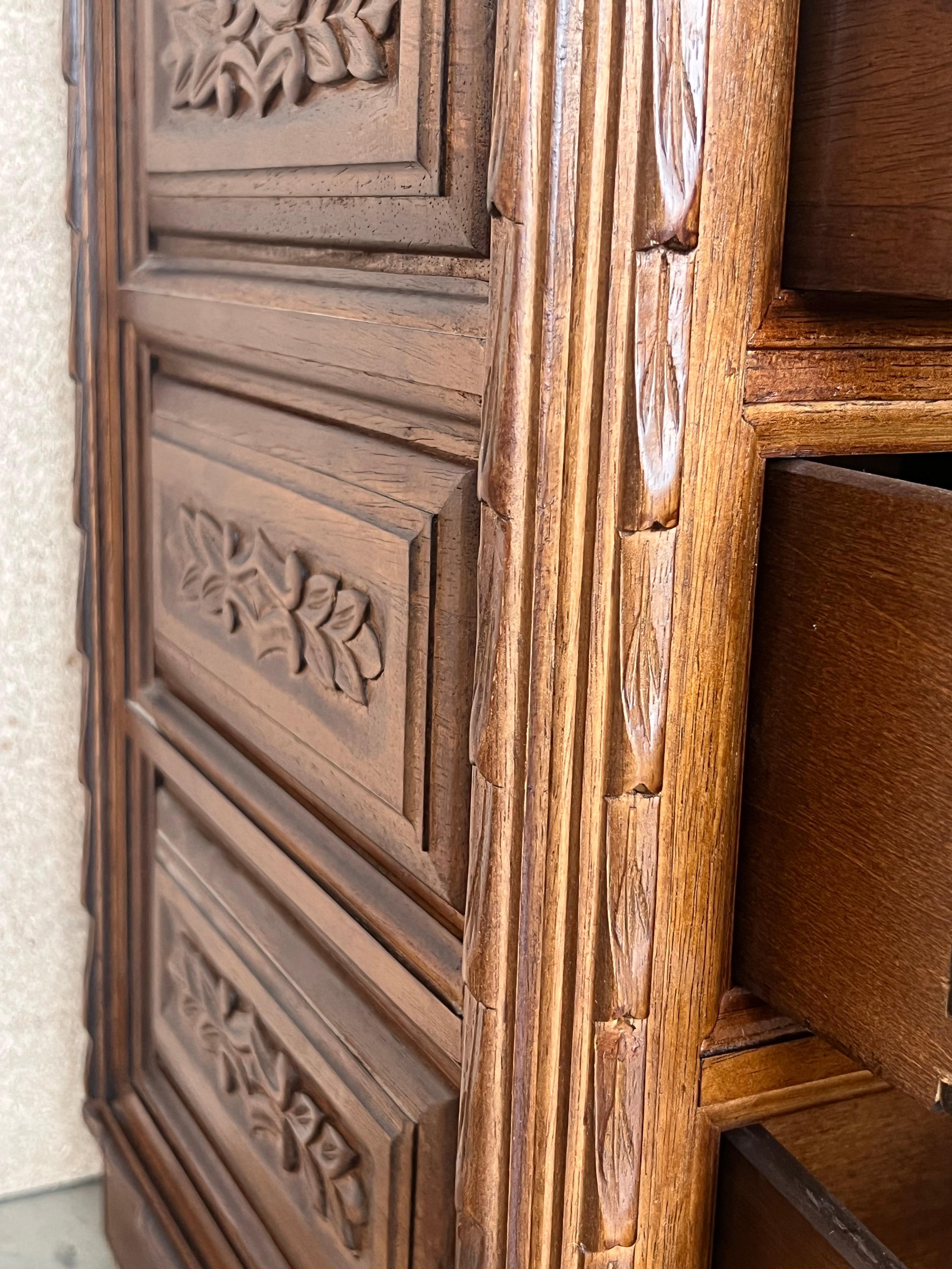 20th Catalan Spanish Baroque Carved Walnut Tuscan Chest of Drawers or Nightstand For Sale 2