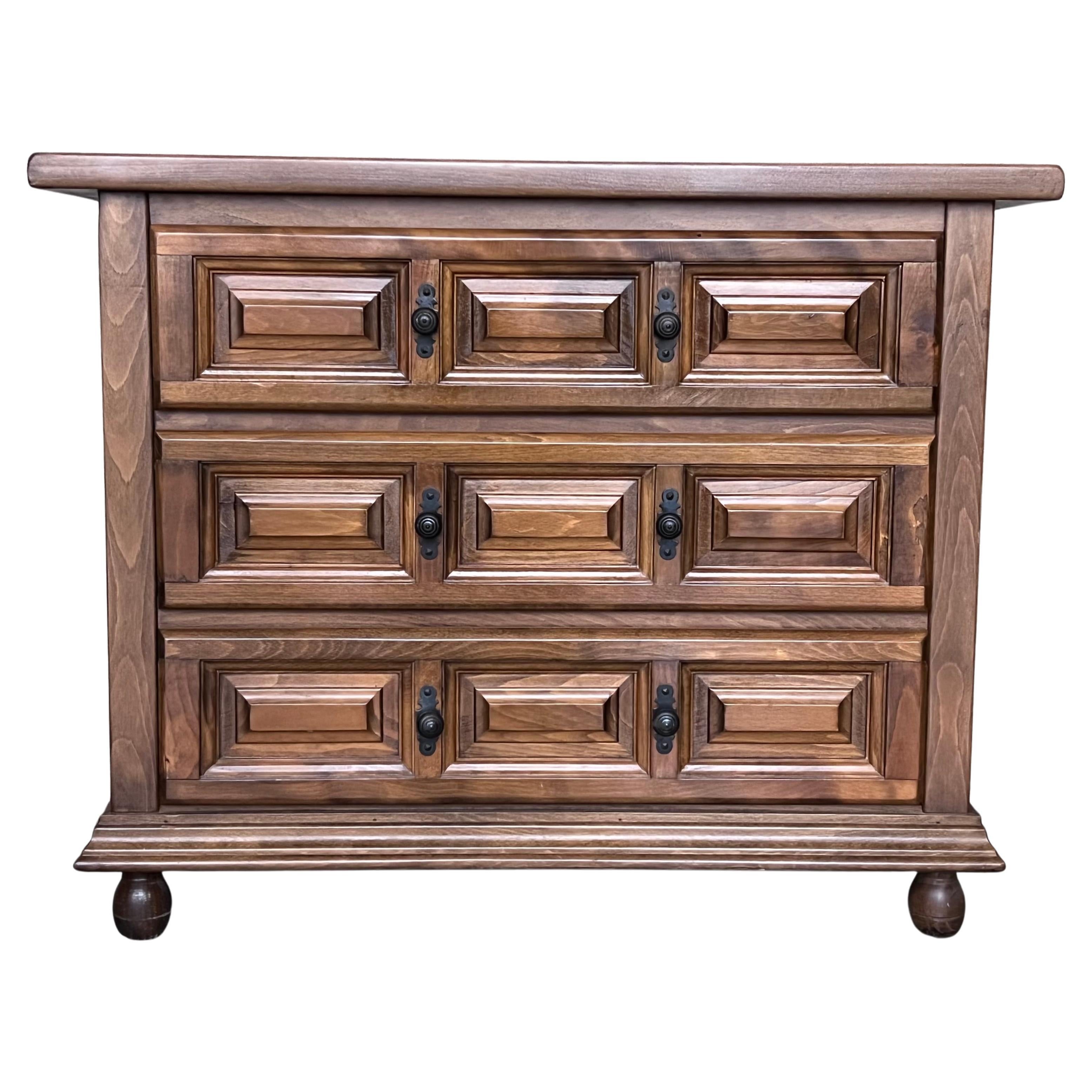 20th Catalan Spanish Baroque Carved Walnut Tuscan Three Drawers Chest of Drawers For Sale