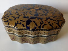 20th Century Copy of Antique Ming Porcelain, Gold Decoration, Relized 1920