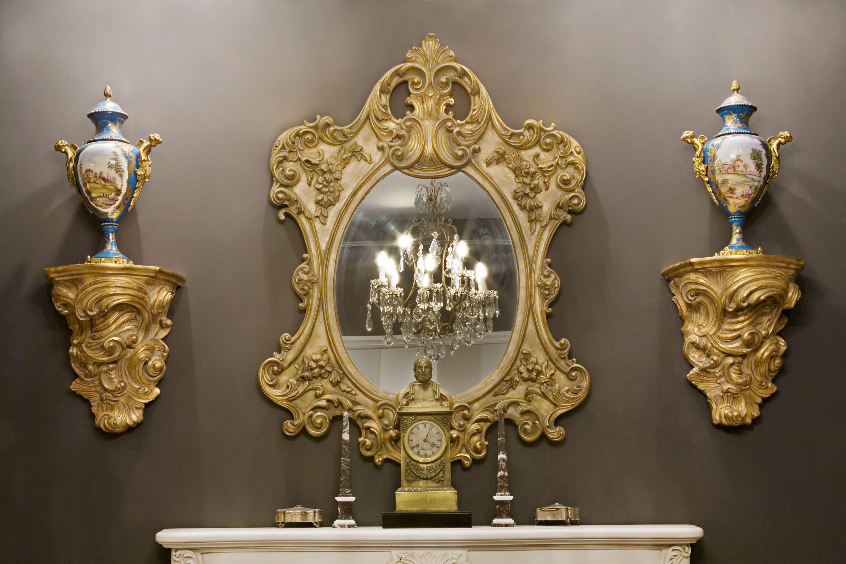 20th century Italian Neapolitan, Louis Philip, hand carved wood, Mirror, gold leaf gilding.
Size: Height 130cm, width 99, depth 5cm.

 