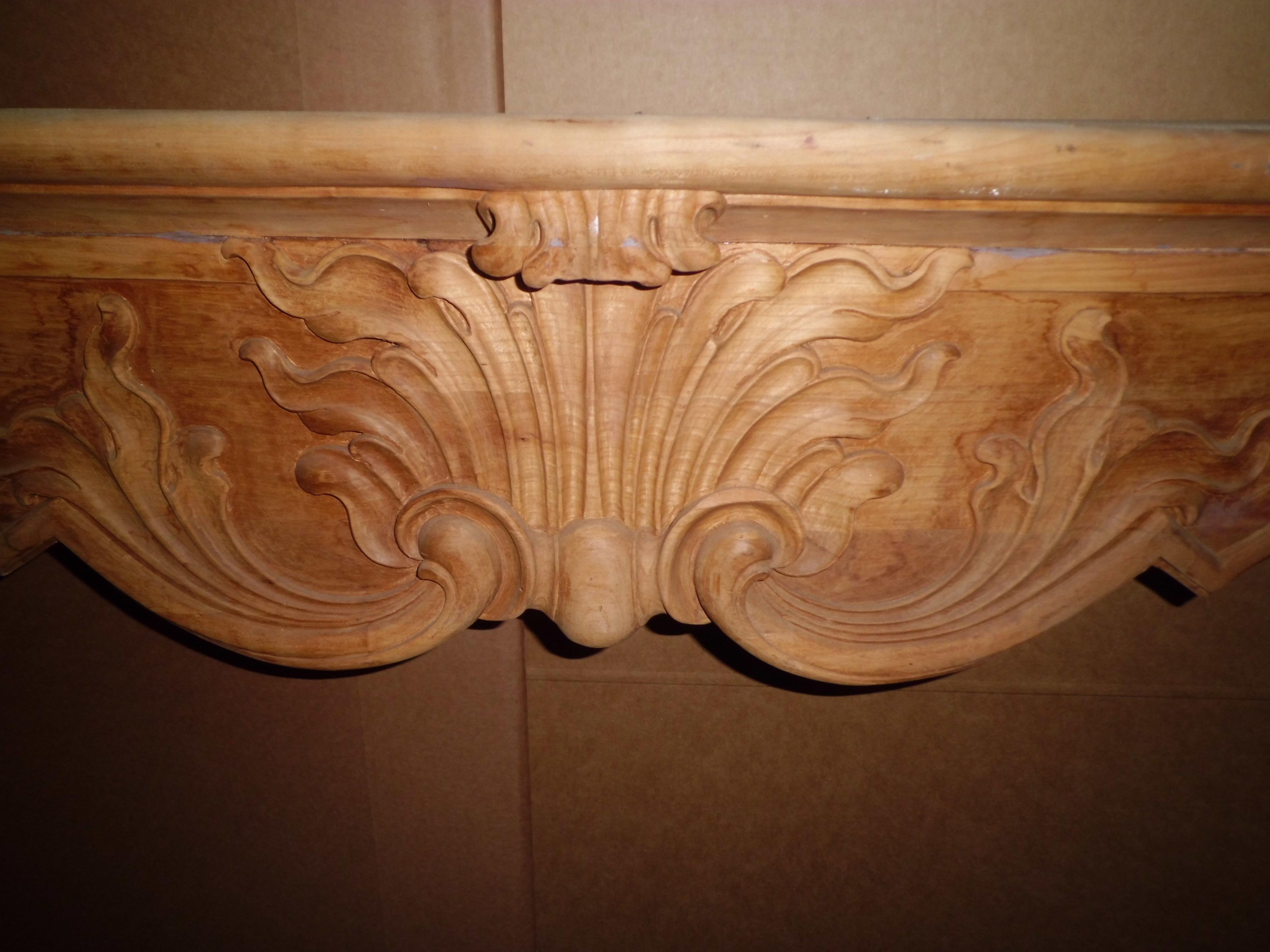 20th Century Italy 1920 Regence style Wood Mantel
Hand carved, solid cherrywood.
Measures: Depth 20 cm
Width 161 cm
Height 124 cm.