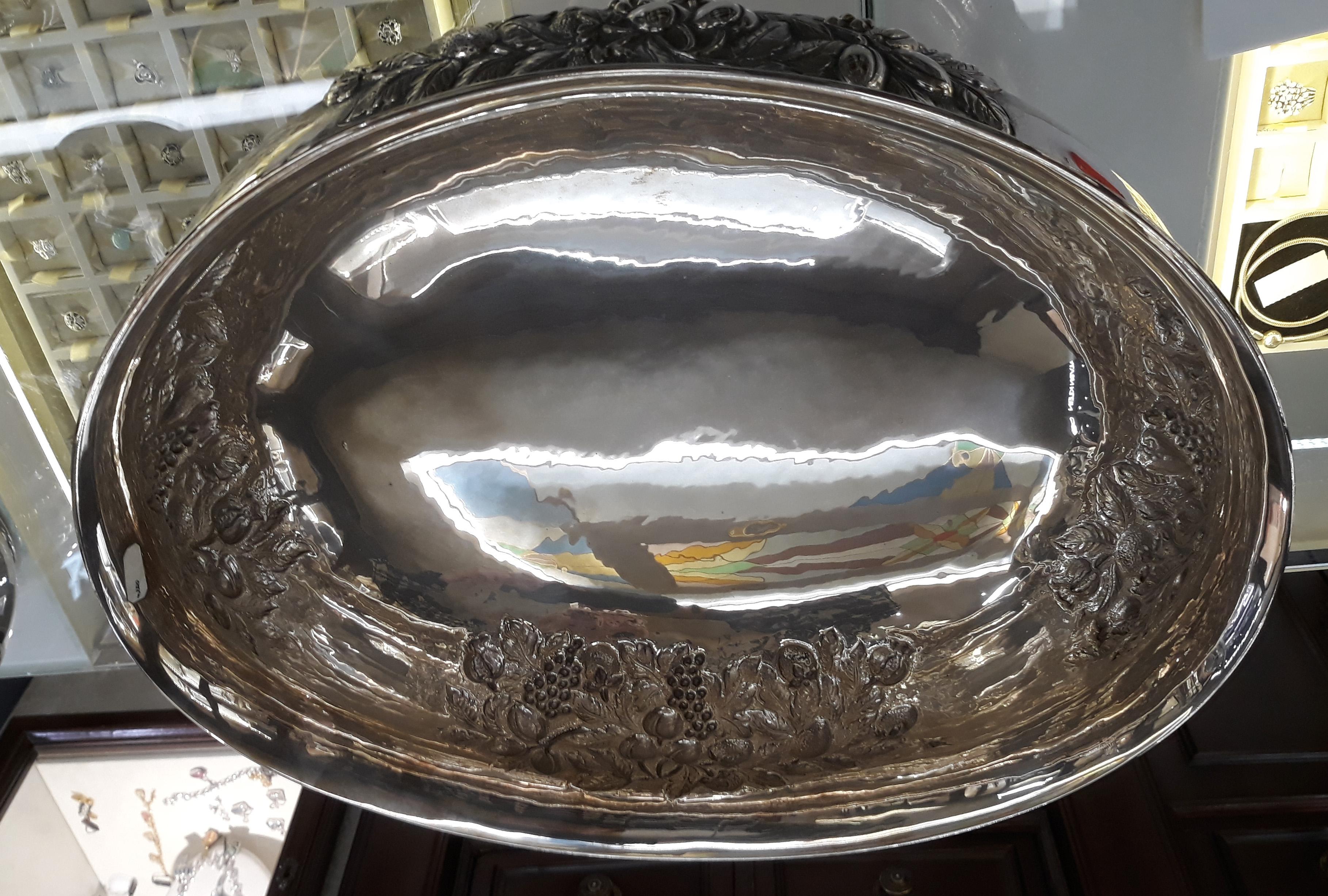 Baroque Revival 20th Century Sterling Silver Centerpiece, Italy 1960, Michele Galassi 'arg 925' For Sale