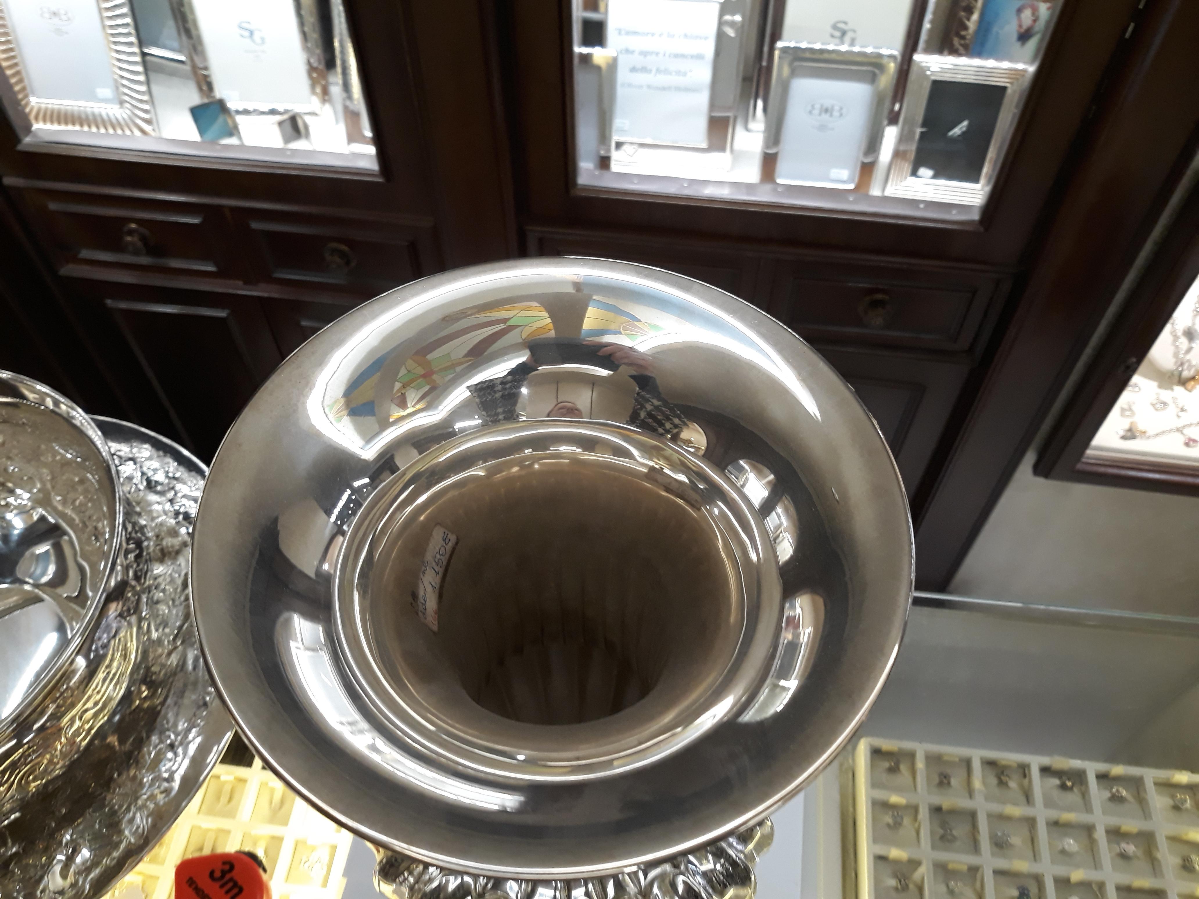 20th Century Sterling Silver Italian Vase, 1970 In Excellent Condition For Sale In Lentate sul Seveso (Mb), IT