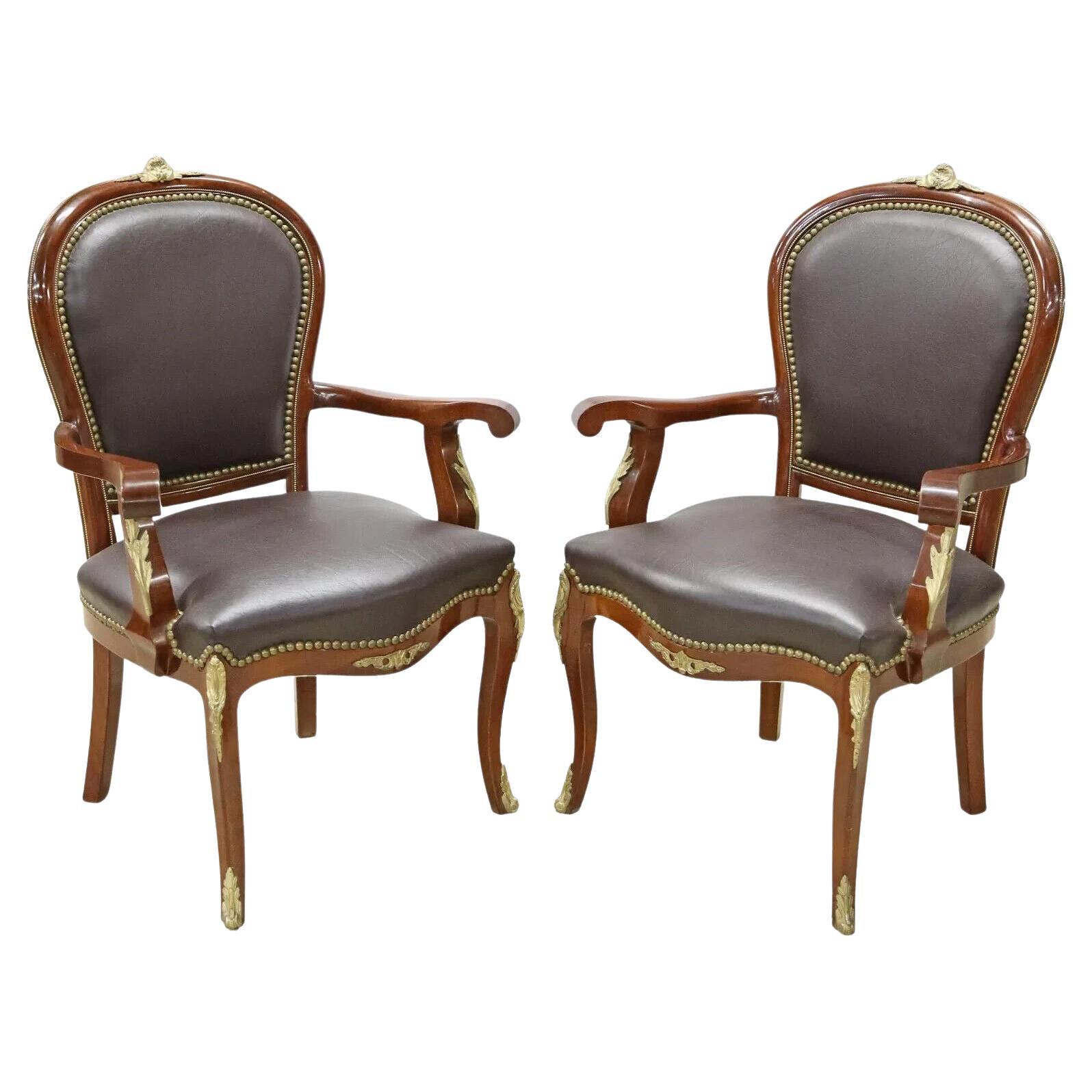 20ème siècle, Vintage, (2) Fauteuils de style Louis XV noirs, tapissés, têtes de clous,