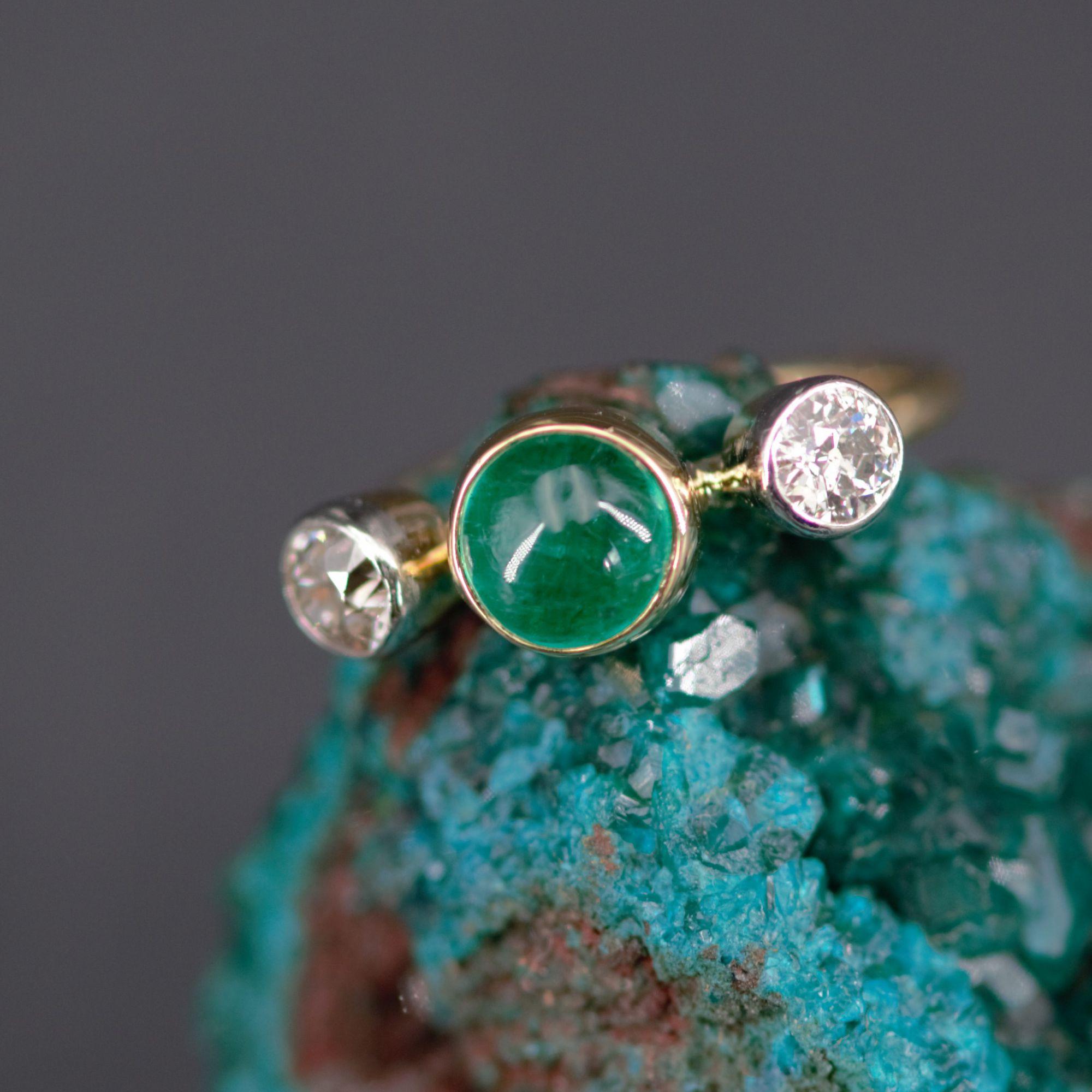 20th Century 1, 40 Carat Emerald Diamonds 18 Karat Yellow Gold Ring For Sale 4