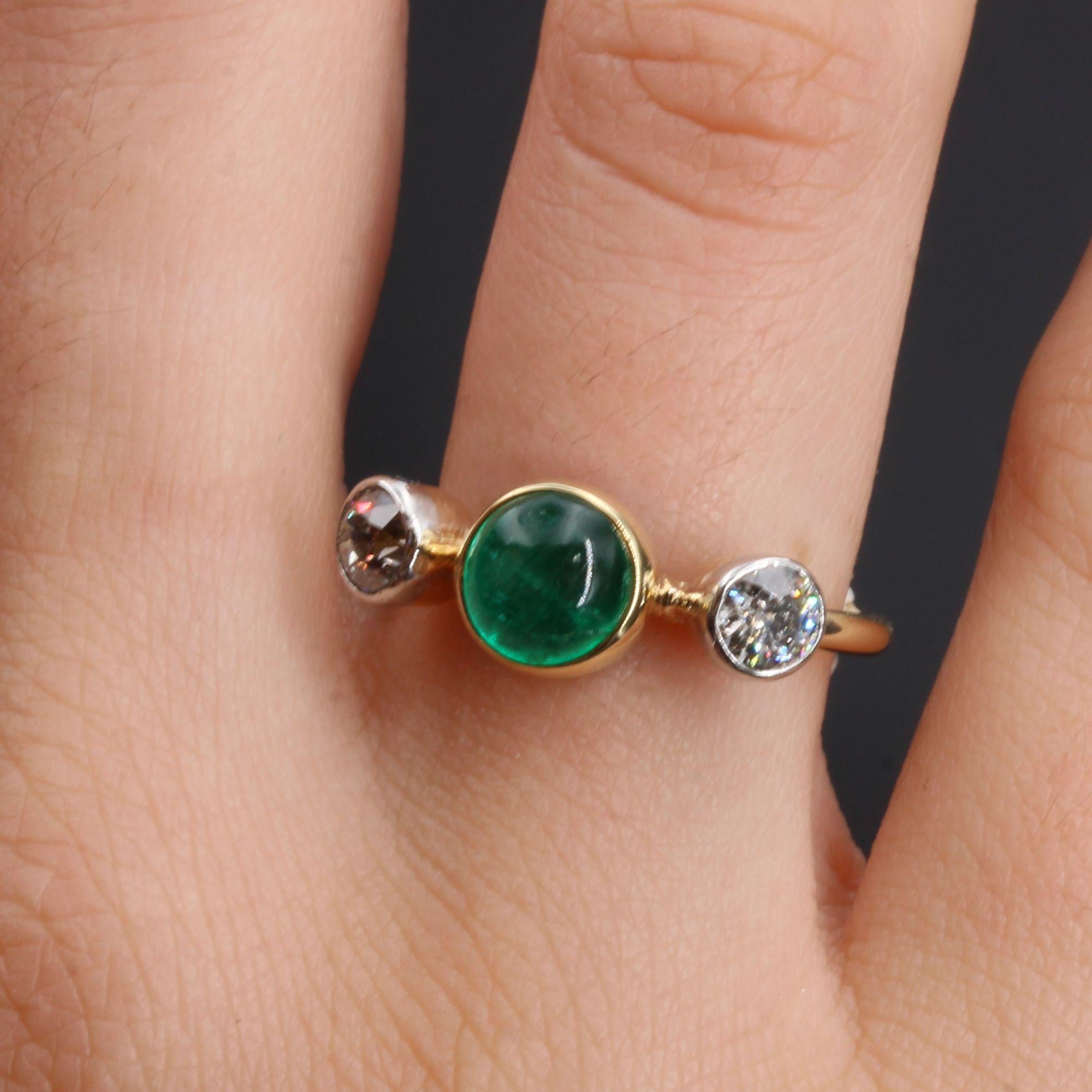 Bague en or jaune 18 carats avec diamants et meraudes de 1,40 carat, XXe sicle Bon état - En vente à Poitiers, FR