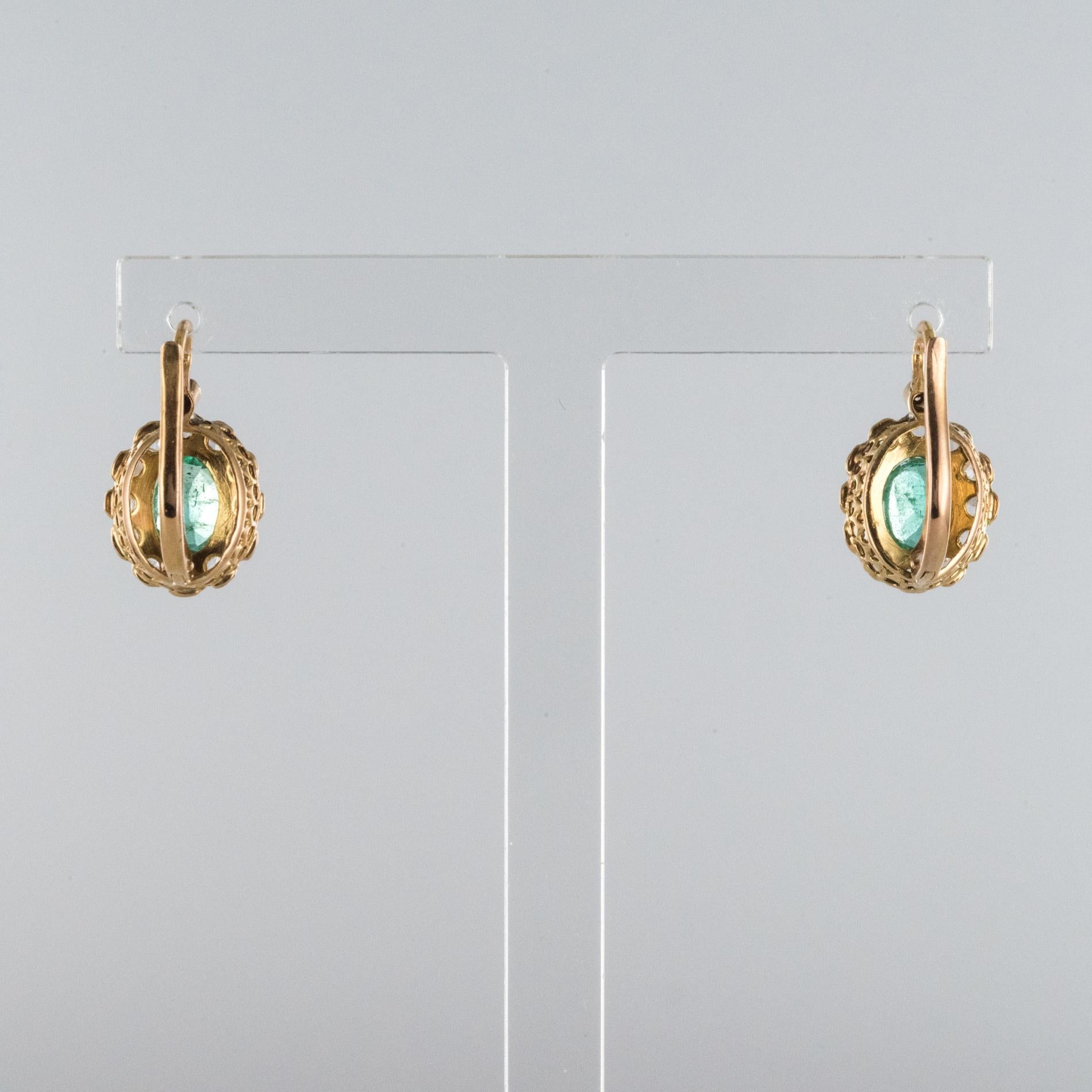 20th Century 1.52 Carat Emerald Diamond Rose Gold Drop Earrings 4