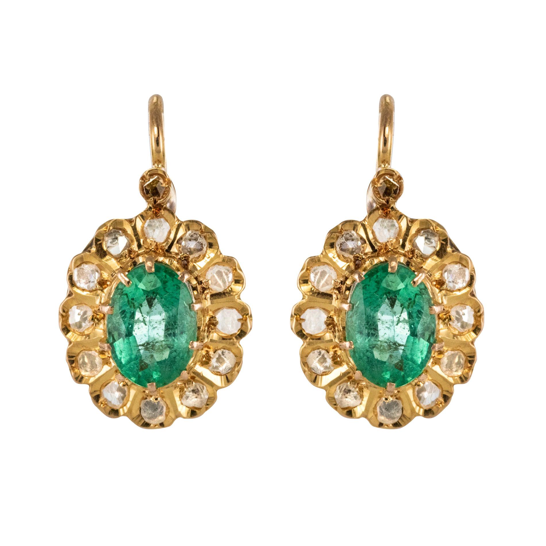 20th Century 1.52 Carat Emerald Diamond Rose Gold Drop Earrings