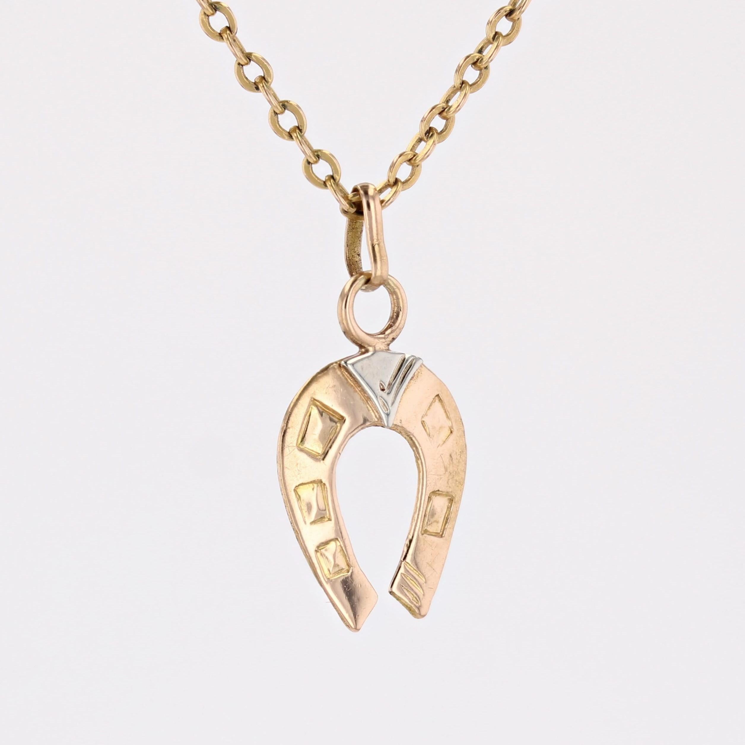 Pendentif breloque fer à cheval en or rose 18 carats du 20ème siècle Bon état - En vente à Poitiers, FR