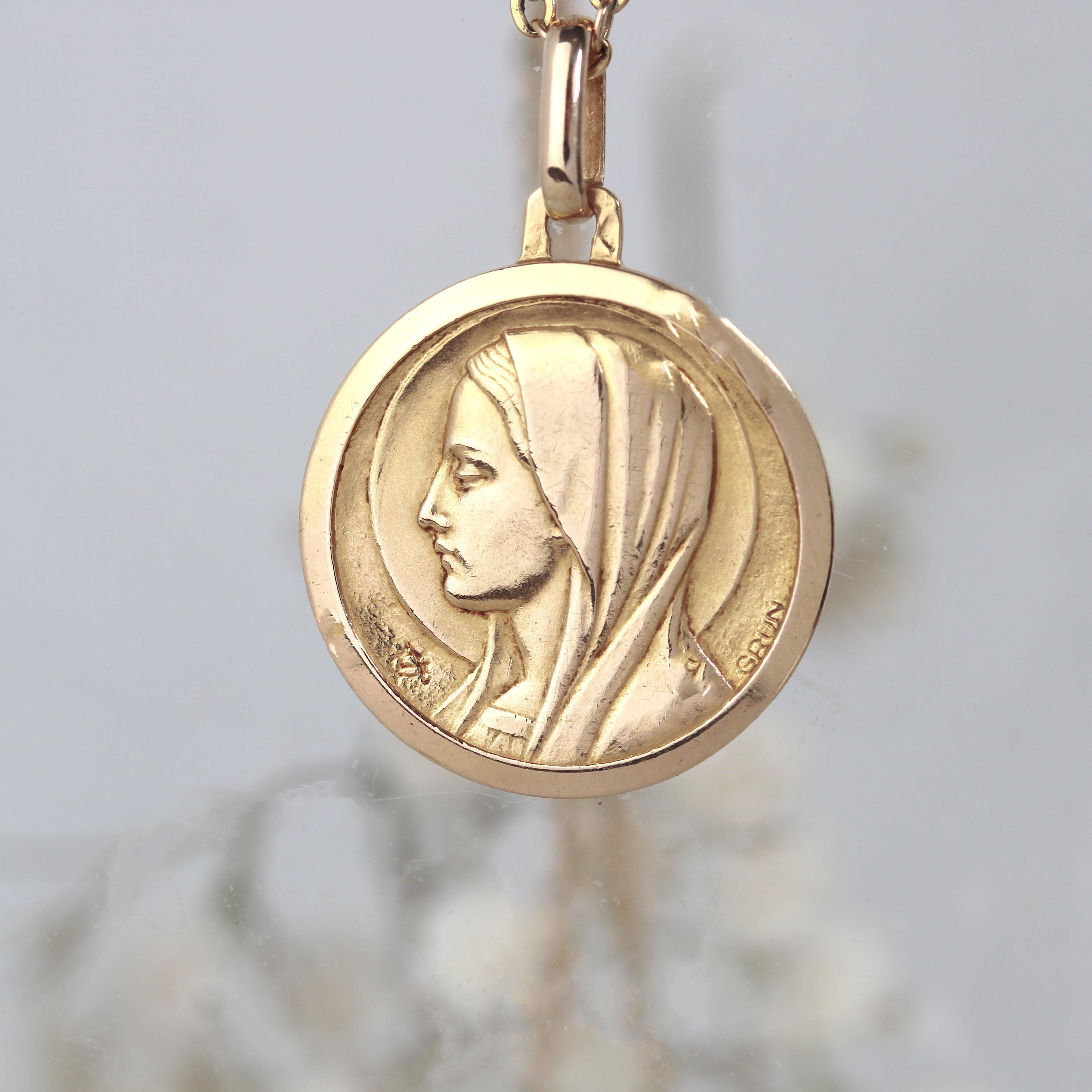 Belle Époque 20th Century 18 Karat Rose Gold Virgin Grun Medal Pendant For Sale