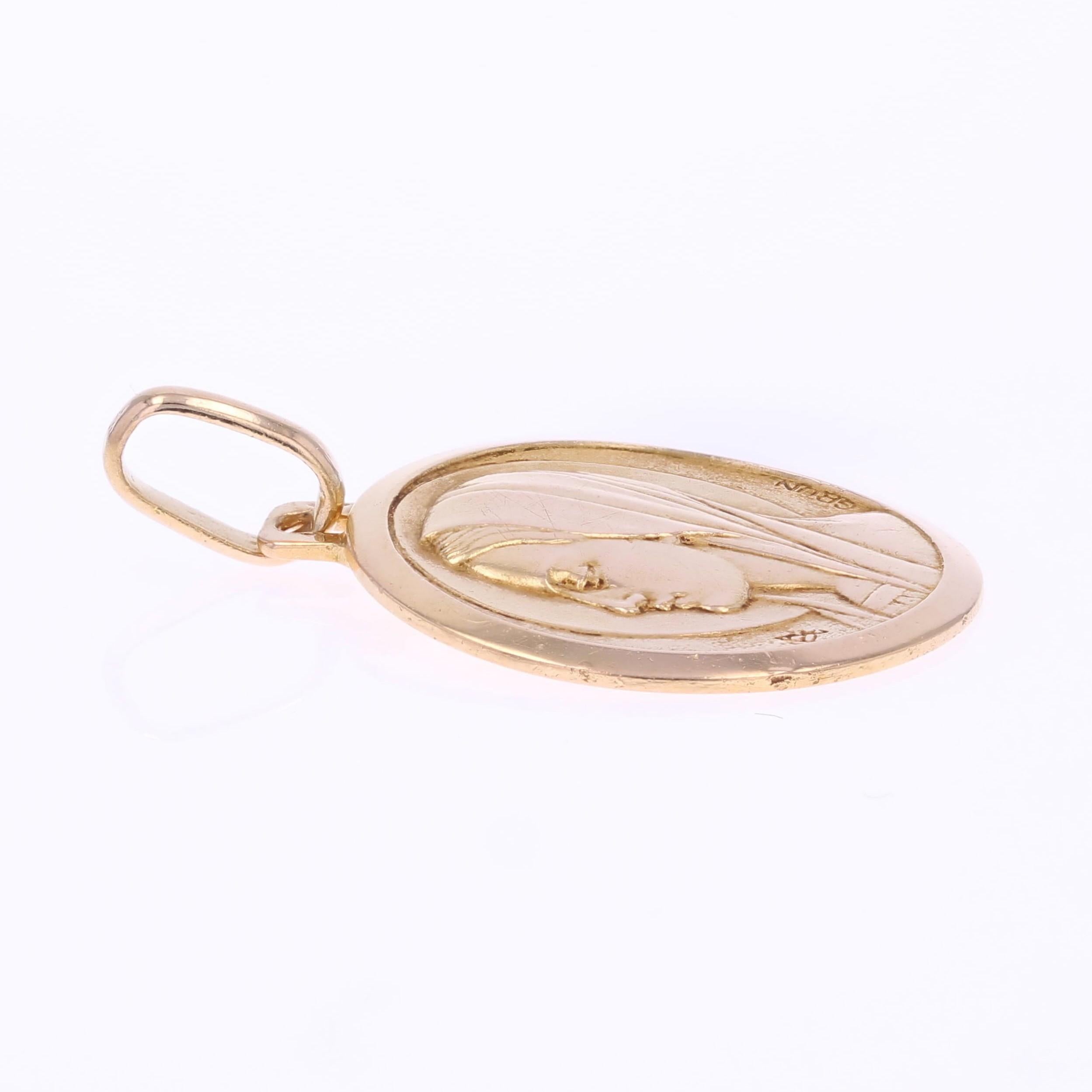 20th Century 18 Karat Rose Gold Virgin Grun Medal Pendant For Sale 2