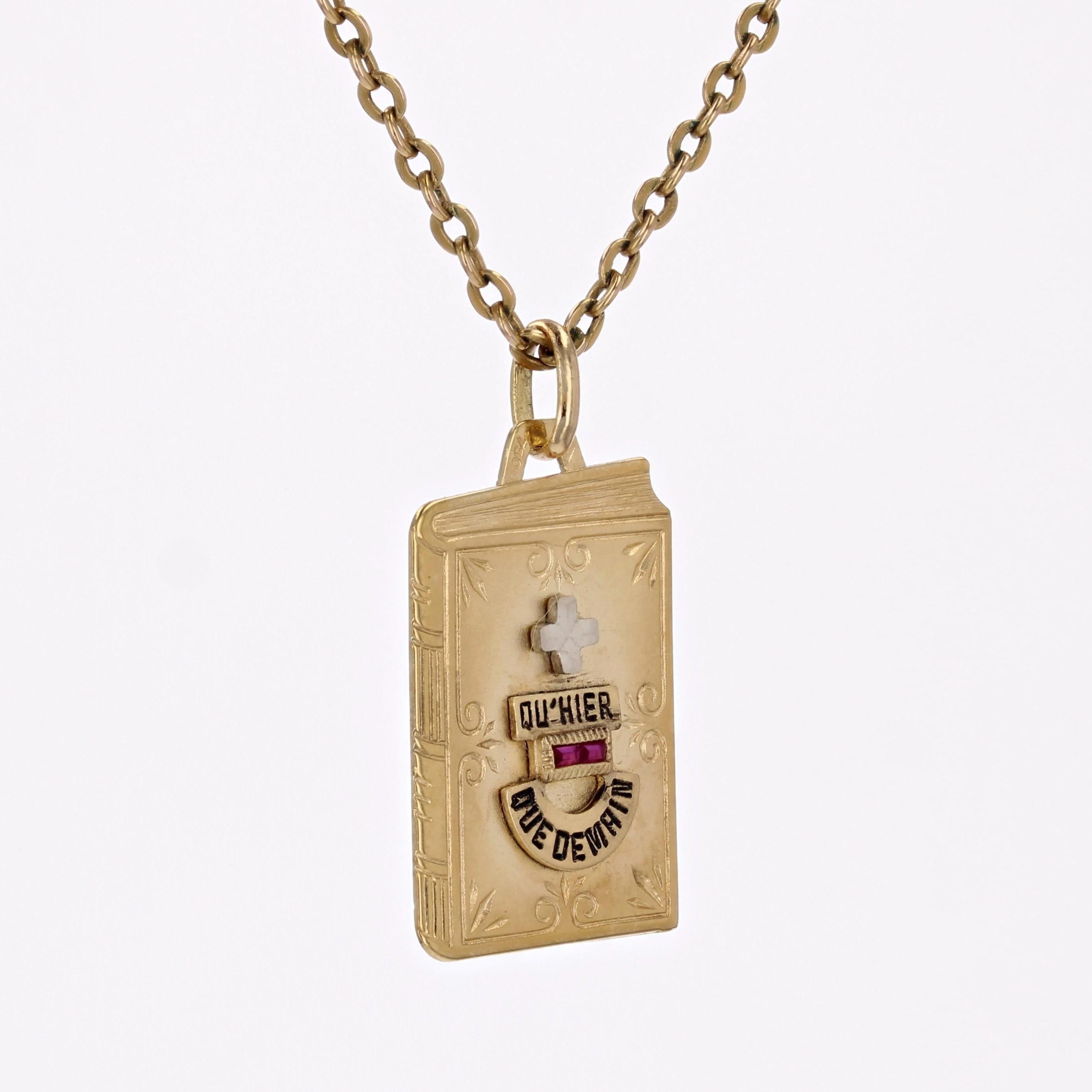 20th Century 18 Karat Yellow Gold Augis Book Medal Pendant In Good Condition For Sale In Poitiers, FR