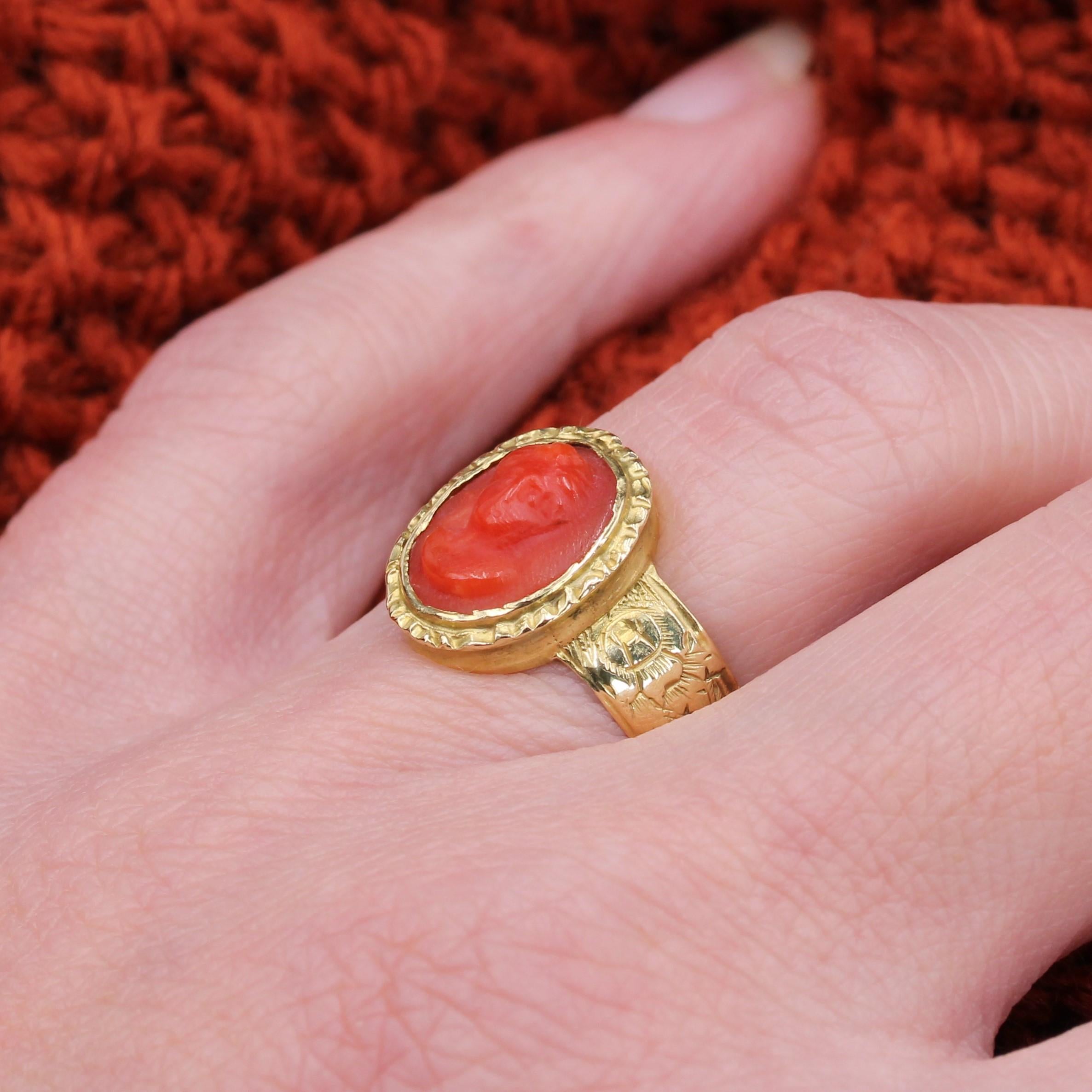 20th Century 18 Karat Yellow Gold Cameo Coral Ring For Sale 7